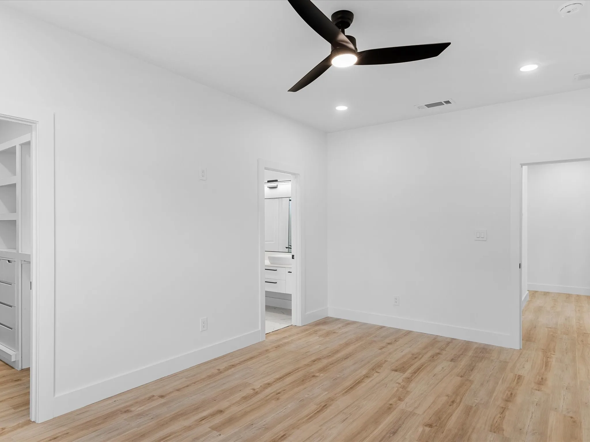 Single Family Residence For Sale in Hood County , 3501 Sleepy Water Road, Granbury, Texas 76048, 3 Bedroom, 3 Bathroom, 2 Garage spaces, 2,193 Sqft, built in 2025, mls#21311096, Real Estate Agent in Granbury, Homes For Sale in Hood county, Homes For Sale in Granbury, Realtor in Granbury Texas, Real Estate Brokerage Independent Realty Texas, Luminita Cordes Realtor