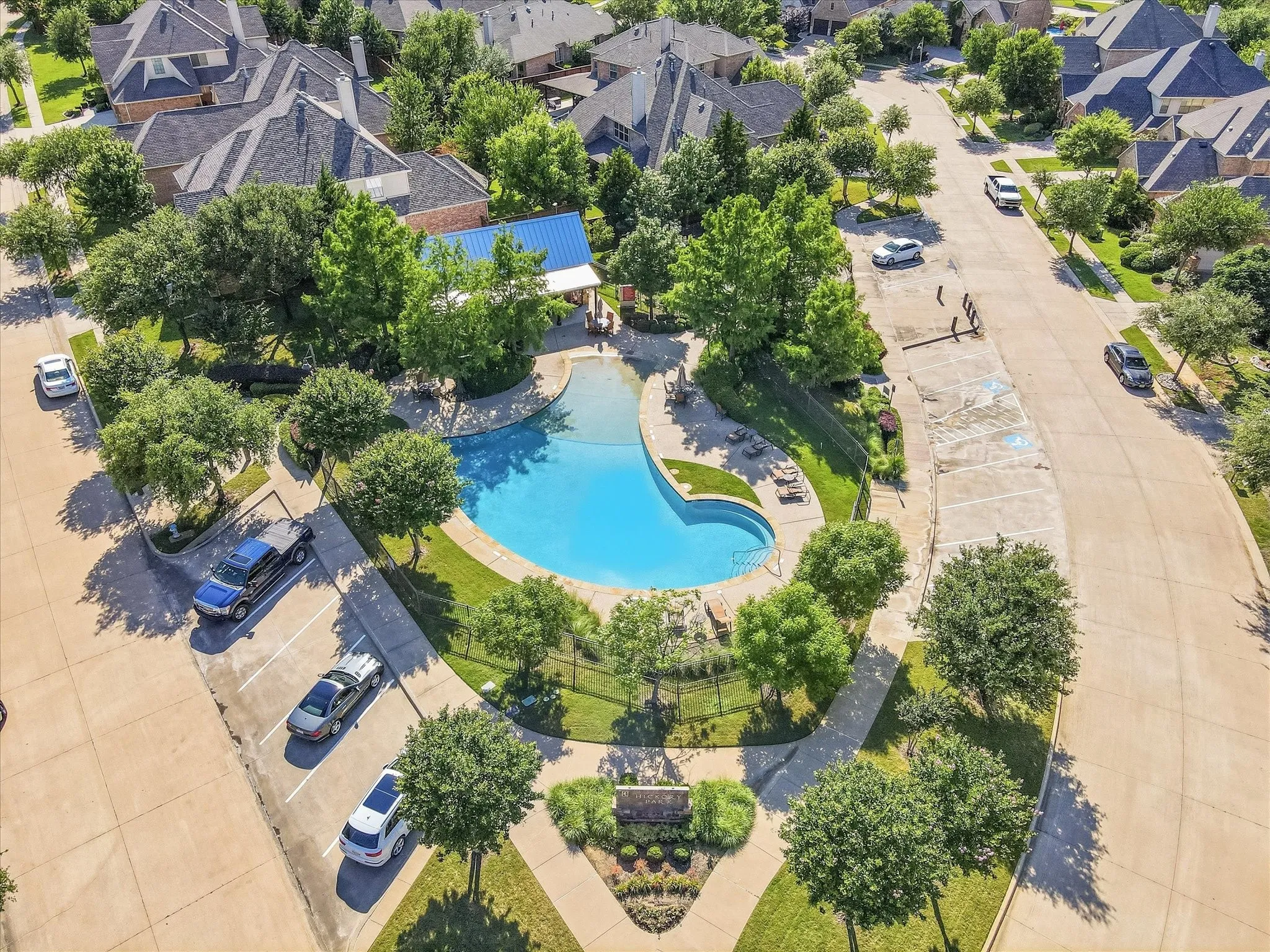 Single Family Residence For Sale in Denton County , 851 Branch Crossing, Lantana, Texas 76226, 4 Bedroom, 3 Bathroom, 2 Garage spaces, 3,015 Sqft, built in 2004, mls#21292728, Real Estate Agent in Lantana, Homes For Sale in Denton county, Homes For Sale in Lantana, Realtor in Lantana Texas, Real Estate Brokerage Independent Realty Texas, Luminita Cordes Realtor