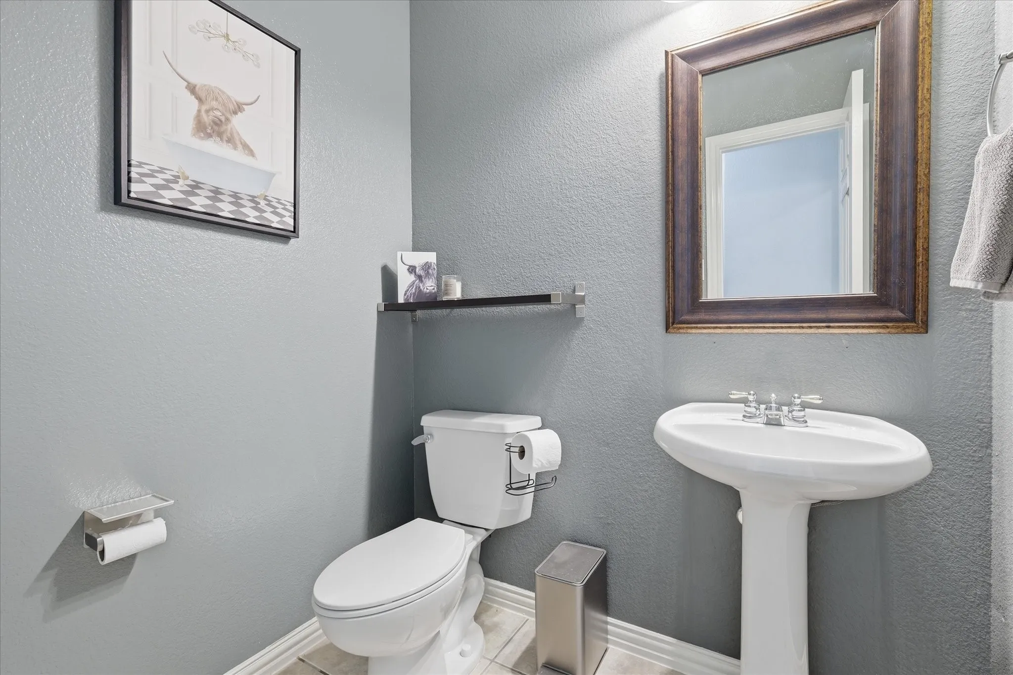Single Family Residence For Sale in Denton County , 851 Branch Crossing, Lantana, Texas 76226, 4 Bedroom, 3 Bathroom, 2 Garage spaces, 3,015 Sqft, built in 2004, mls#21292728, Real Estate Agent in Lantana, Homes For Sale in Denton county, Homes For Sale in Lantana, Realtor in Lantana Texas, Real Estate Brokerage Independent Realty Texas, Luminita Cordes Realtor