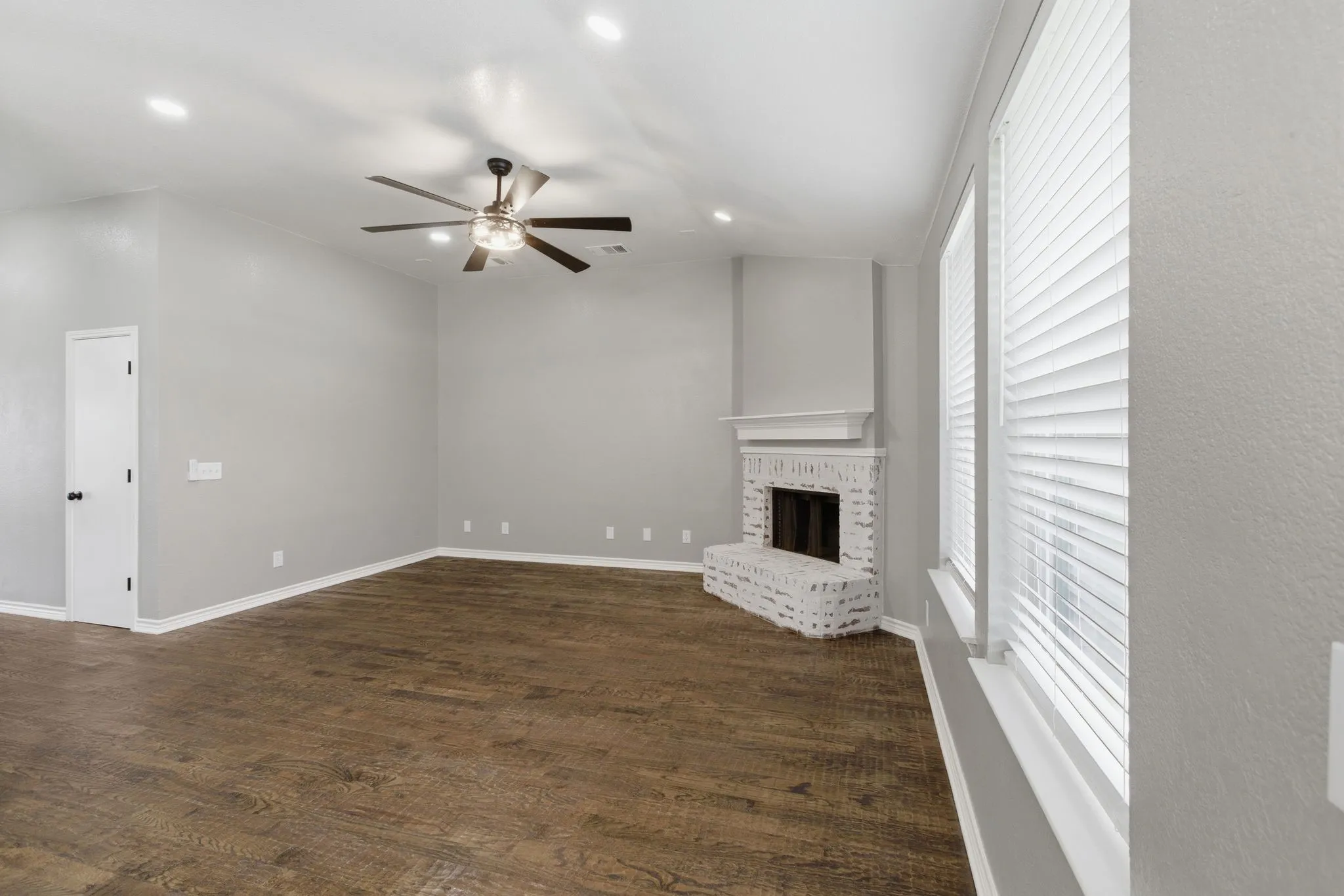 Single Family Residence For Rent in Collin County , 1006 Lake Dallas Drive, Wylie, Texas 75098, 4 Bedroom, 2 Bathroom, 2 Garage spaces, 2,028 Sqft, built in 2000, mls#21311115, Real Estate Agent in Wylie, Homes For Rent in Collin county, Homes For Rent in Wylie, Realtor in Wylie Texas, Real Estate Brokerage Independent Realty Texas, Luminita Cordes Realtor