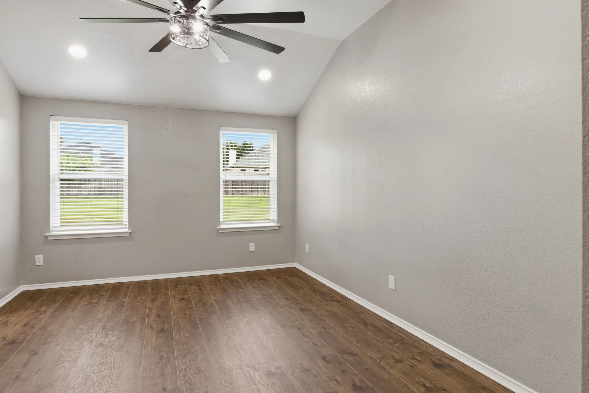 Single Family Residence For Rent in Collin County , 1006 Lake Dallas Drive, Wylie, Texas 75098, 4 Bedroom, 2 Bathroom, 2 Garage spaces, 2,028 Sqft, built in 2000, mls#21311115, Real Estate Agent in Wylie, Homes For Rent in Collin county, Homes For Rent in Wylie, Realtor in Wylie Texas, Real Estate Brokerage Independent Realty Texas, Luminita Cordes Realtor