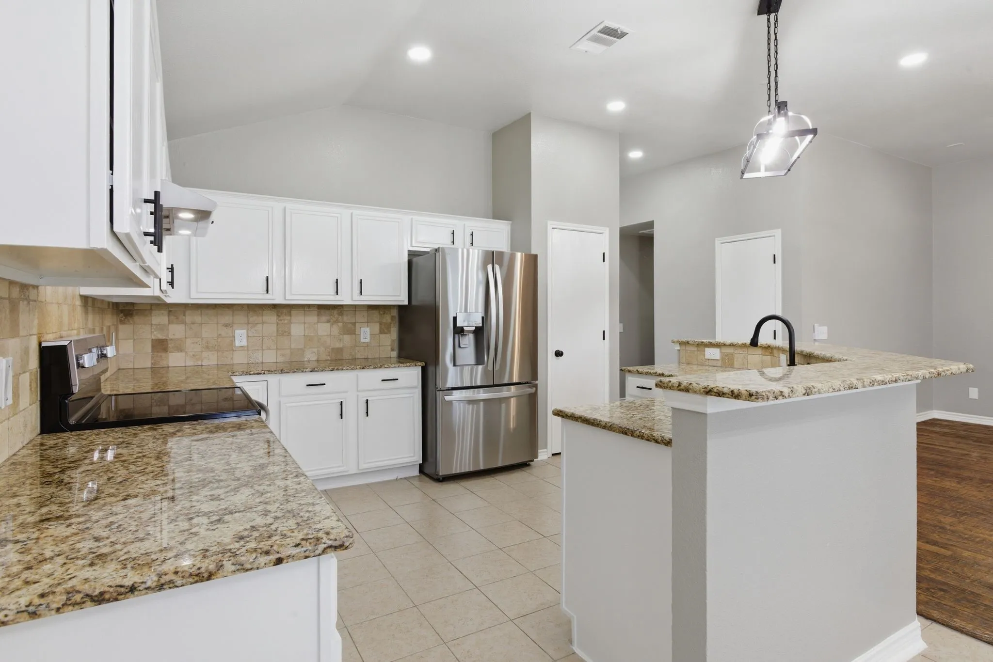 Single Family Residence For Rent in Collin County , 1006 Lake Dallas Drive, Wylie, Texas 75098, 4 Bedroom, 2 Bathroom, 2 Garage spaces, 2,028 Sqft, built in 2000, mls#21311115, Real Estate Agent in Wylie, Homes For Rent in Collin county, Homes For Rent in Wylie, Realtor in Wylie Texas, Real Estate Brokerage Independent Realty Texas, Luminita Cordes Realtor