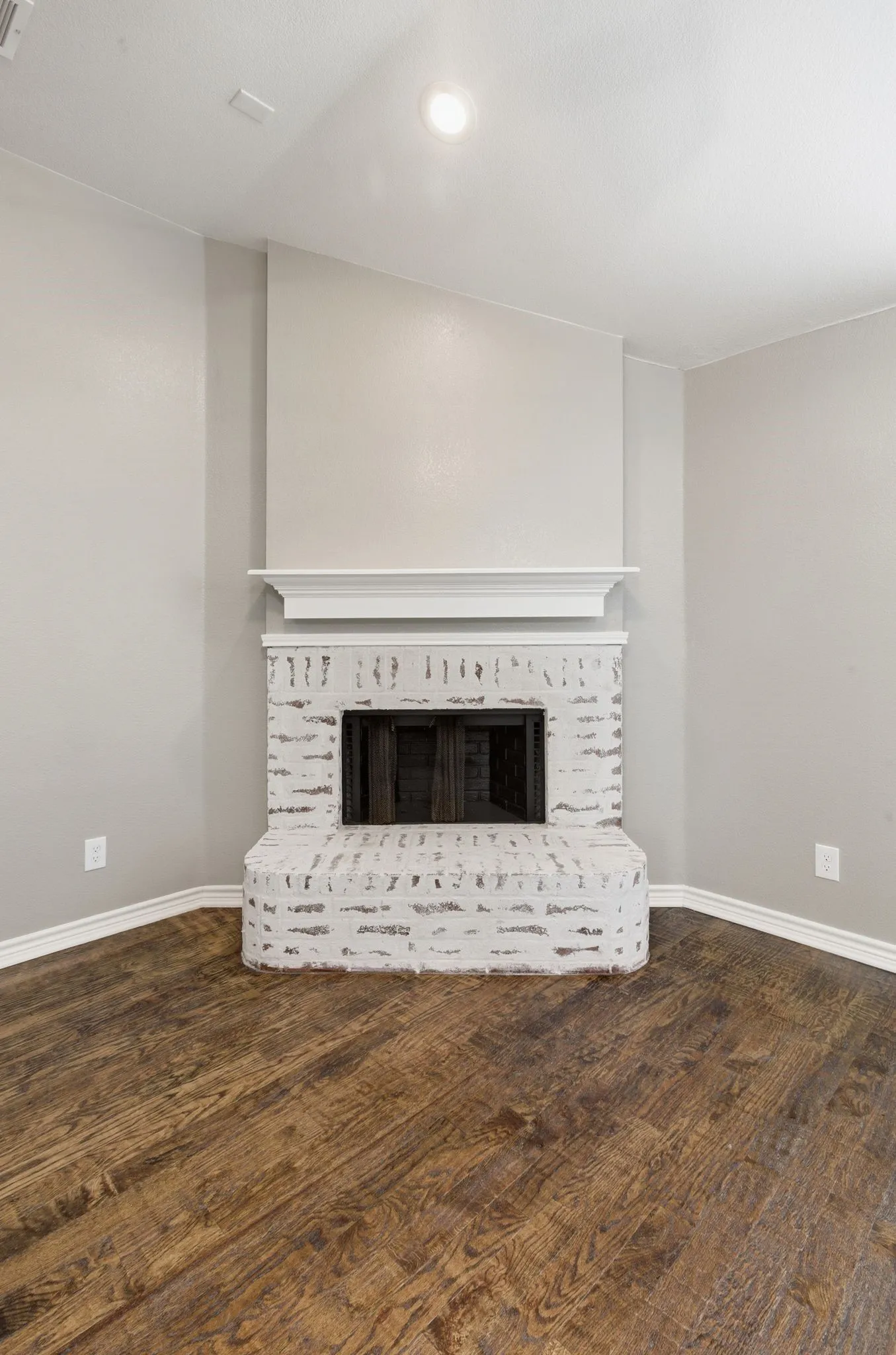 Single Family Residence For Rent in Collin County , 1006 Lake Dallas Drive, Wylie, Texas 75098, 4 Bedroom, 2 Bathroom, 2 Garage spaces, 2,028 Sqft, built in 2000, mls#21311115, Real Estate Agent in Wylie, Homes For Rent in Collin county, Homes For Rent in Wylie, Realtor in Wylie Texas, Real Estate Brokerage Independent Realty Texas, Luminita Cordes Realtor