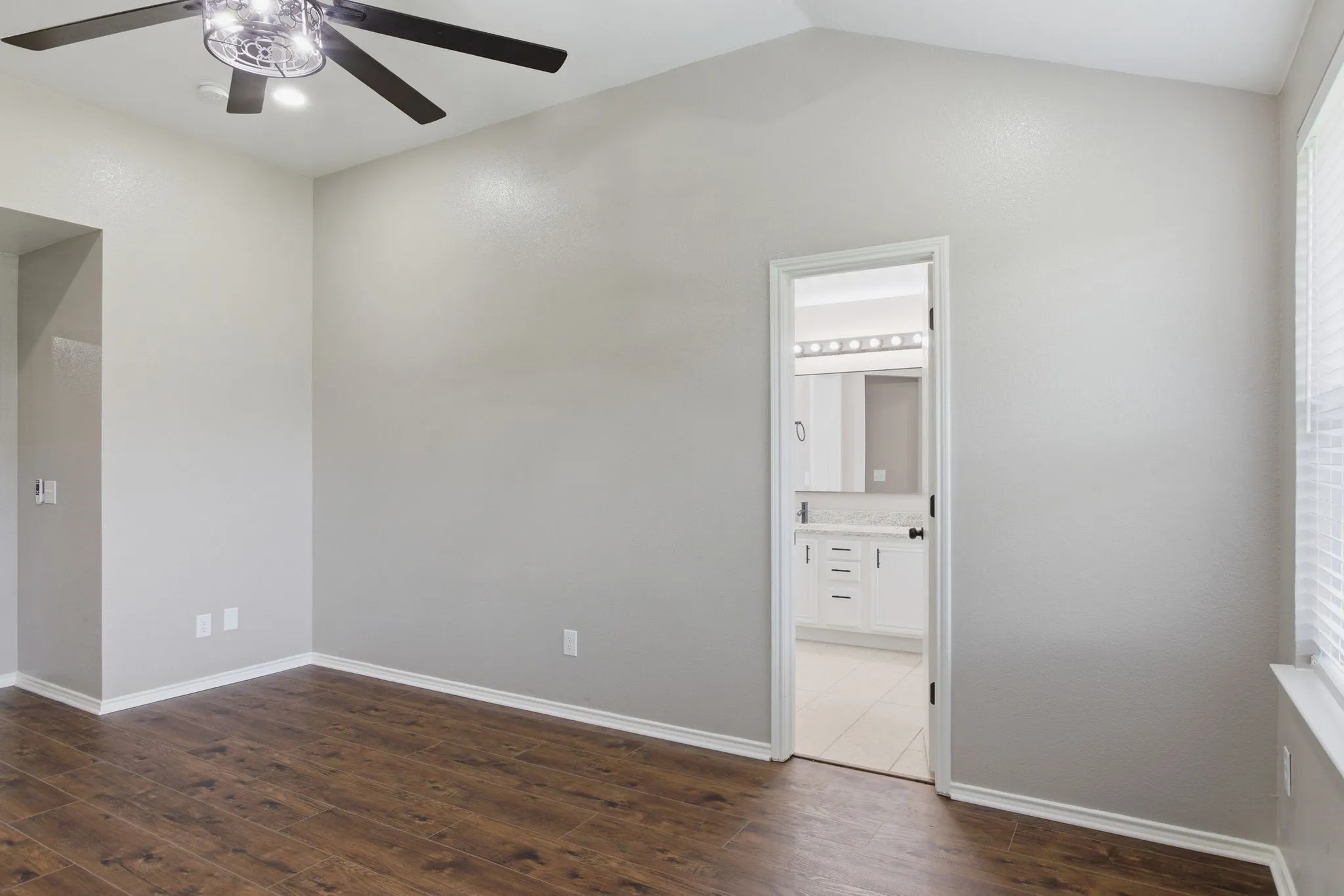 Single Family Residence For Rent in Collin County , 1006 Lake Dallas Drive, Wylie, Texas 75098, 4 Bedroom, 2 Bathroom, 2 Garage spaces, 2,028 Sqft, built in 2000, mls#21311115, Real Estate Agent in Wylie, Homes For Rent in Collin county, Homes For Rent in Wylie, Realtor in Wylie Texas, Real Estate Brokerage Independent Realty Texas, Luminita Cordes Realtor