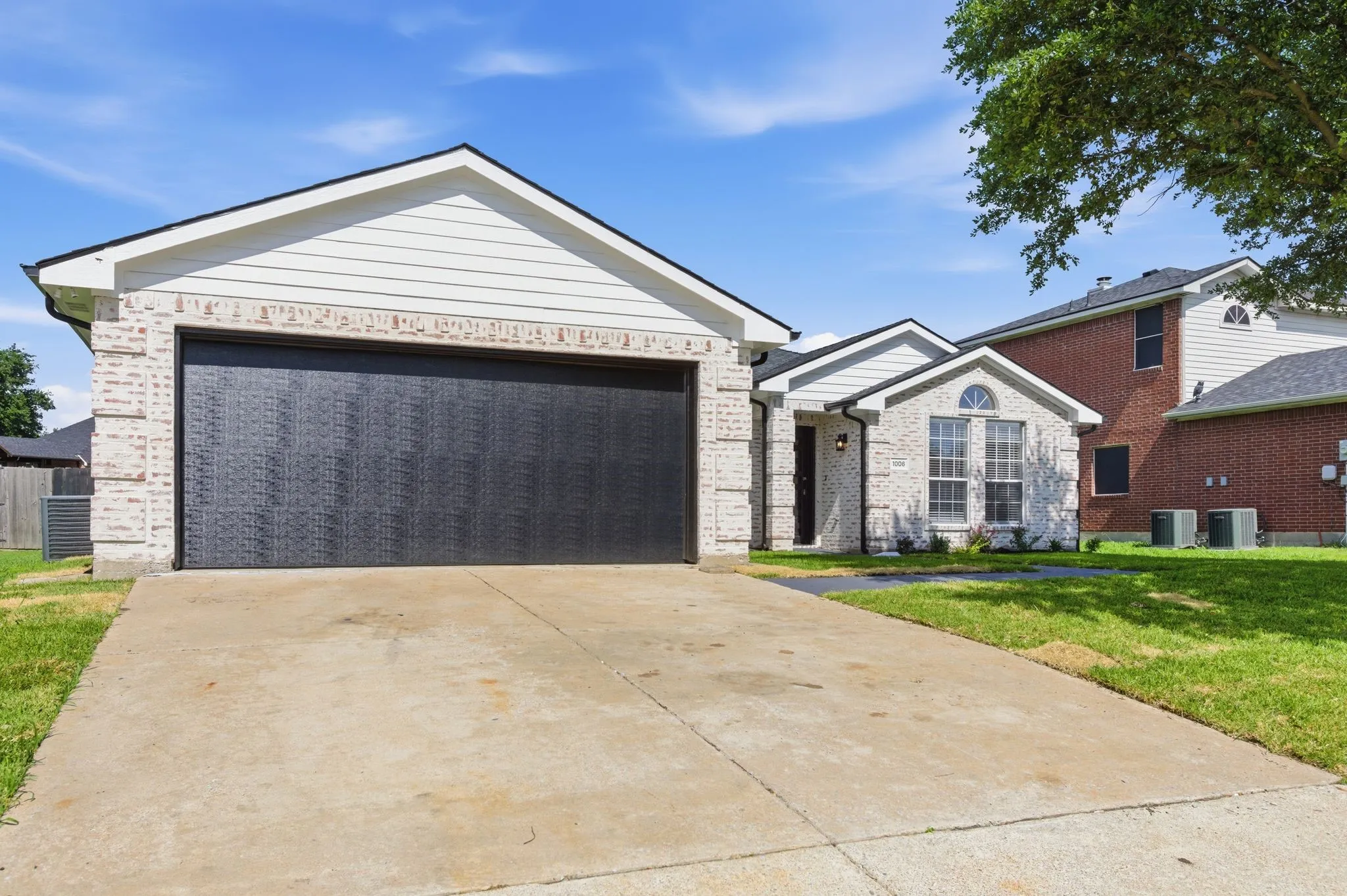 Single Family Residence For Rent in Collin County , 1006 Lake Dallas Drive, Wylie, Texas 75098, 4 Bedroom, 2 Bathroom, 2 Garage spaces, 2,028 Sqft, built in 2000, mls#21311115, Real Estate Agent in Wylie, Homes For Rent in Collin county, Homes For Rent in Wylie, Realtor in Wylie Texas, Real Estate Brokerage Independent Realty Texas, Luminita Cordes Realtor