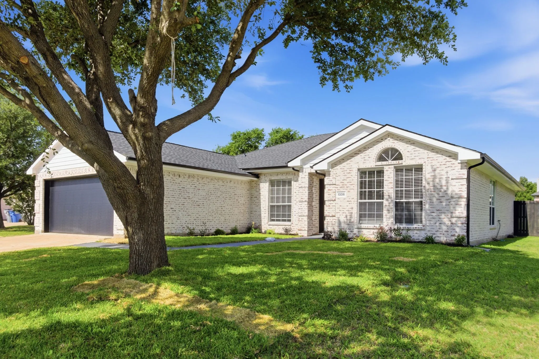 Single Family Residence For Rent in Collin County , 1006 Lake Dallas Drive, Wylie, Texas 75098, 4 Bedroom, 2 Bathroom, 2 Garage spaces, 2,028 Sqft, built in 2000, mls#21311115, Real Estate Agent in Wylie, Homes For Rent in Collin county, Homes For Rent in Wylie, Realtor in Wylie Texas, Real Estate Brokerage Independent Realty Texas, Luminita Cordes Realtor