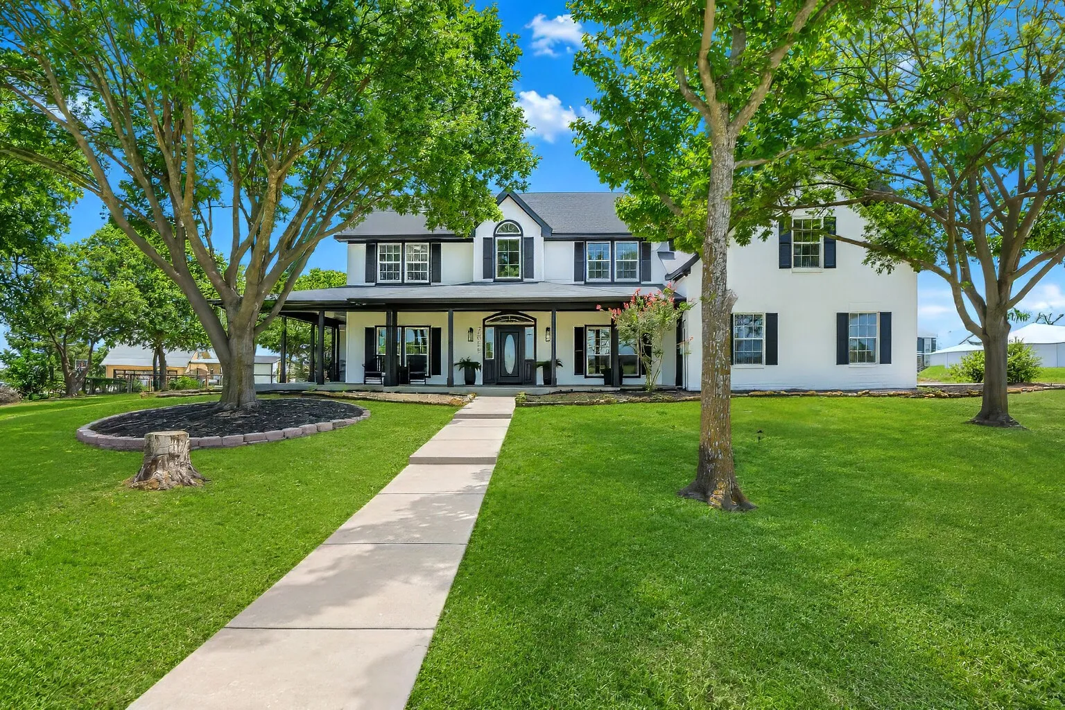 Single Family Residence For Sale in Denton County , 3817 Ganzer Road W, Denton, Texas 76207, 5 Bedroom, 4 Bathroom, 4 Garage spaces, 3,662 Sqft, built in 1997, mls#21310647, Real Estate Agent in Denton, Homes For Sale in Denton county, Homes For Sale in Denton, Realtor in Denton Texas, Real Estate Brokerage Independent Realty Texas, Luminita Cordes Realtor