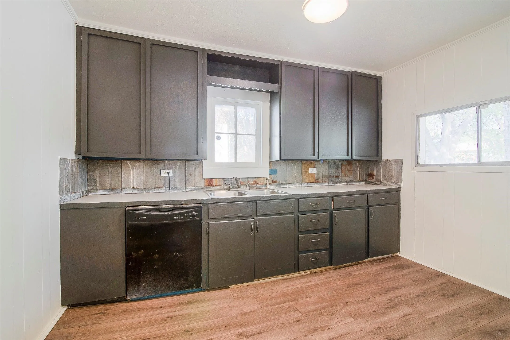 Single Family Residence For Sale in Hunt County , 413 MANSON Street, Wolfe City, Texas 75496, 2 Bedroom, 1 Bathroom, Garage spaces, 976 Sqft, built in 1914, Price $99,000, mls#21311113, Real Estate Agent in Wolfe City, Homes For Sale in Hunt county, Homes For Sale in Wolfe City, Realtor in Wolfe City Texas, Real Estate Brokerage Independent Realty Texas, Luminita Cordes Realtor