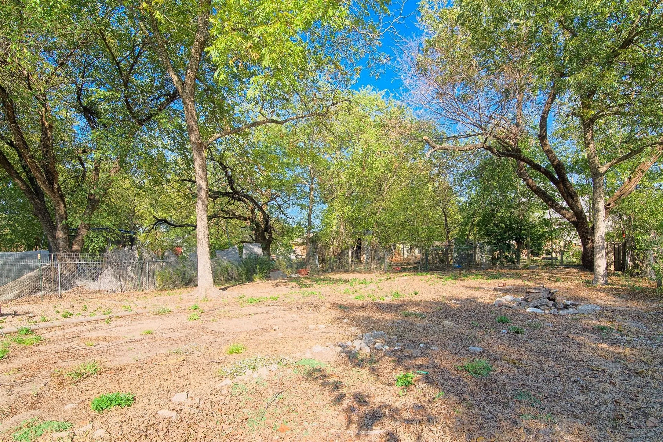 Single Family Residence For Sale in Hunt County , 413 MANSON Street, Wolfe City, Texas 75496, 2 Bedroom, 1 Bathroom, Garage spaces, 976 Sqft, built in 1914, Price $99,000, mls#21311113, Real Estate Agent in Wolfe City, Homes For Sale in Hunt county, Homes For Sale in Wolfe City, Realtor in Wolfe City Texas, Real Estate Brokerage Independent Realty Texas, Luminita Cordes Realtor
