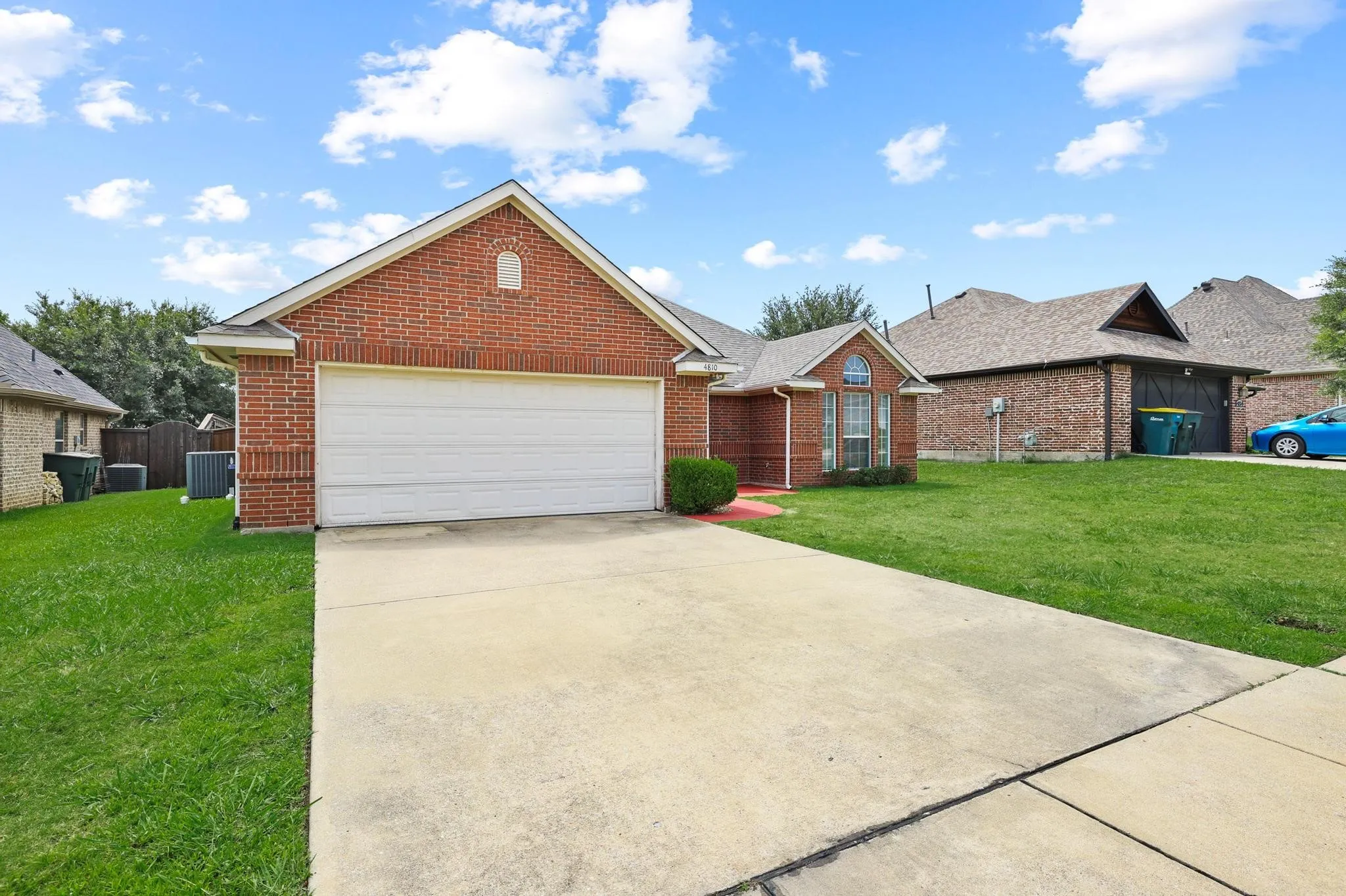 Single Family Residence For Sale in Grayson County , 4810 Hilre Drive, Sherman, Texas 75092, 3 Bedroom, 2 Bathroom, 2 Garage spaces, 1,599 Sqft, built in 2007, mls#21310058, Real Estate Agent in Sherman, Homes For Sale in Grayson county, Homes For Sale in Sherman, Realtor in Sherman Texas, Real Estate Brokerage Independent Realty Texas, Luminita Cordes Realtor
