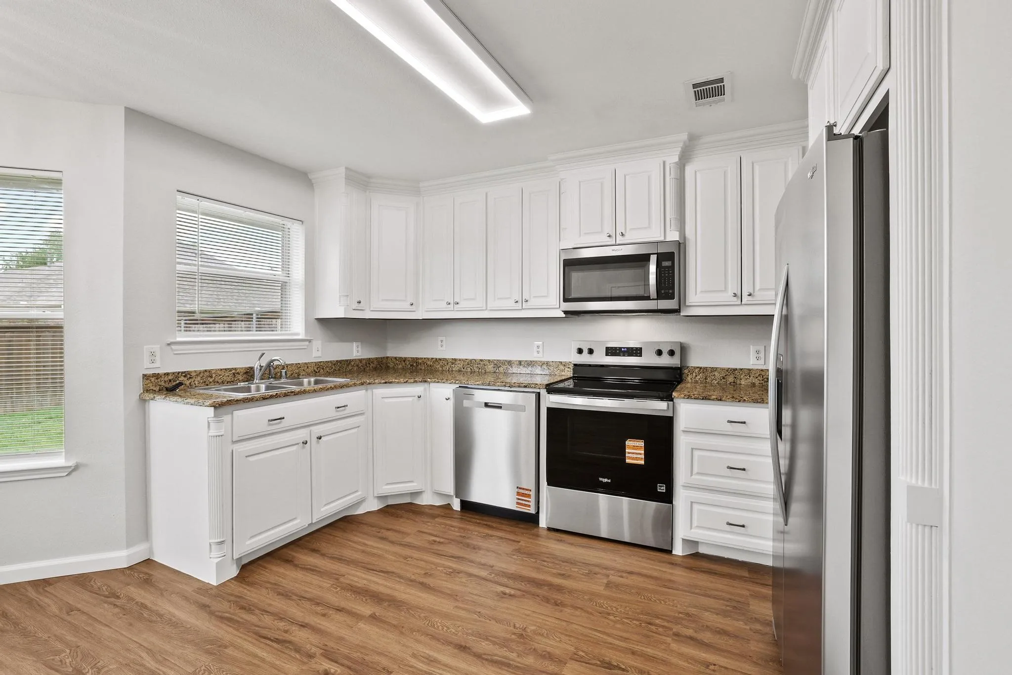 Single Family Residence For Sale in Grayson County , 4810 Hilre Drive, Sherman, Texas 75092, 3 Bedroom, 2 Bathroom, 2 Garage spaces, 1,599 Sqft, built in 2007, mls#21310058, Real Estate Agent in Sherman, Homes For Sale in Grayson county, Homes For Sale in Sherman, Realtor in Sherman Texas, Real Estate Brokerage Independent Realty Texas, Luminita Cordes Realtor