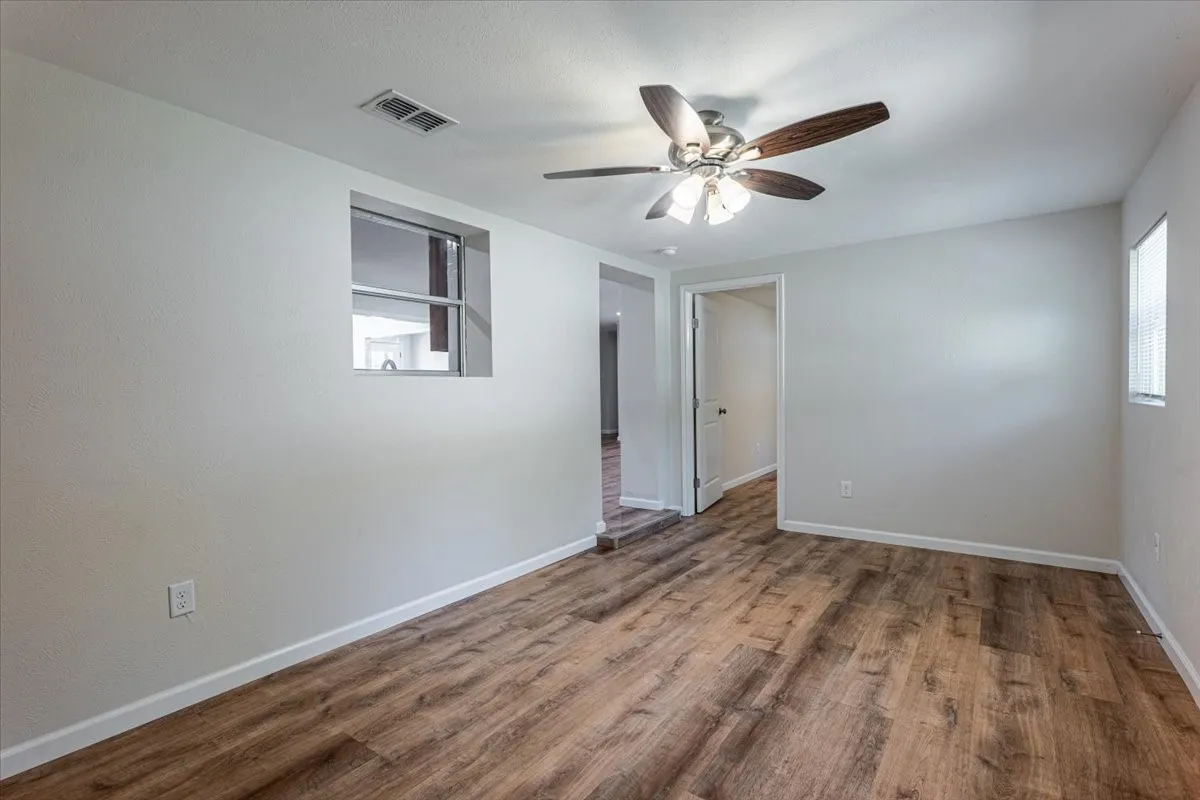 Single Family Residence For Sale in Erath County , 1762 N Mc Cart Street, Stephenville, Texas 76401, 4 Bedroom, 2 Bathroom, 1 Garage spaces, 1,990 Sqft, built in 1963, mls#21305333, Real Estate Agent in Stephenville, Homes For Sale in Erath county, Homes For Sale in Stephenville, Realtor in Stephenville Texas, Real Estate Brokerage Independent Realty Texas, Luminita Cordes Realtor