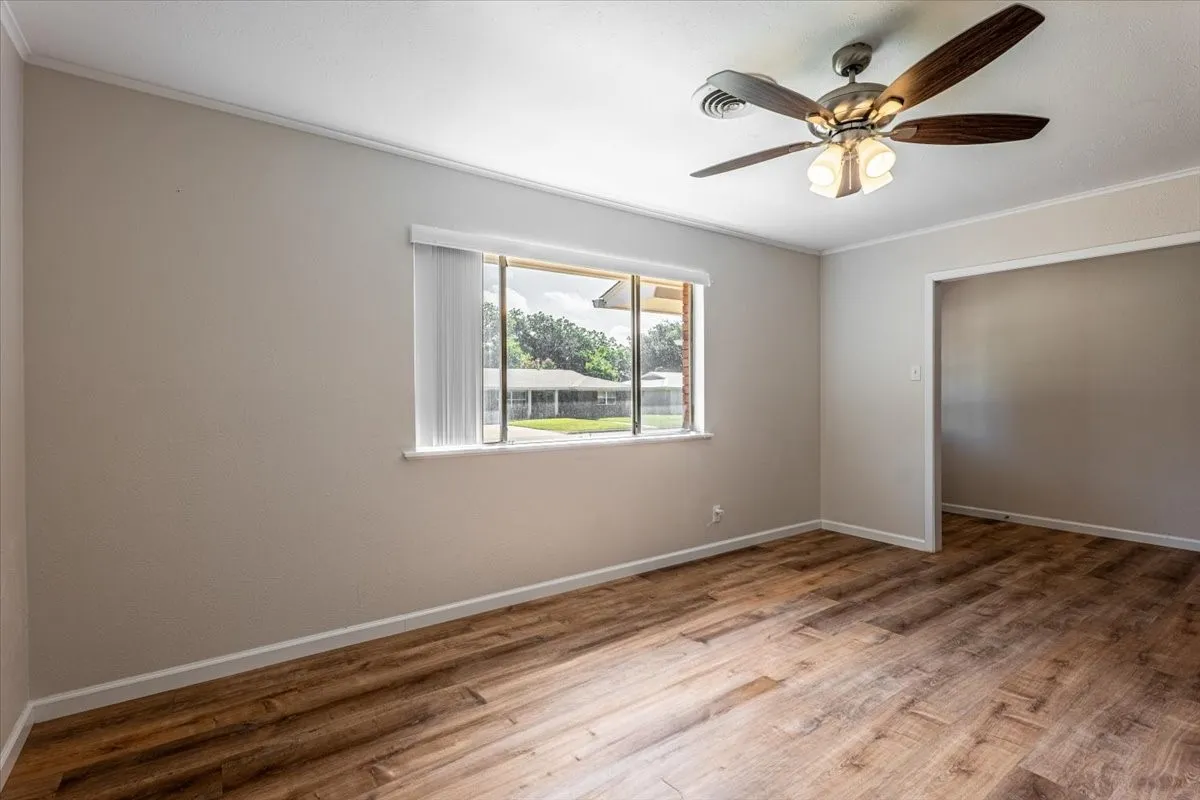 Single Family Residence For Sale in Erath County , 1762 N Mc Cart Street, Stephenville, Texas 76401, 4 Bedroom, 2 Bathroom, 1 Garage spaces, 1,990 Sqft, built in 1963, mls#21305333, Real Estate Agent in Stephenville, Homes For Sale in Erath county, Homes For Sale in Stephenville, Realtor in Stephenville Texas, Real Estate Brokerage Independent Realty Texas, Luminita Cordes Realtor