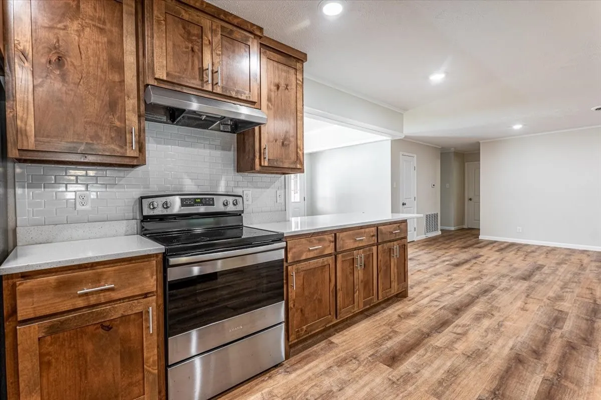 Single Family Residence For Sale in Erath County , 1762 N Mc Cart Street, Stephenville, Texas 76401, 4 Bedroom, 2 Bathroom, 1 Garage spaces, 1,990 Sqft, built in 1963, mls#21305333, Real Estate Agent in Stephenville, Homes For Sale in Erath county, Homes For Sale in Stephenville, Realtor in Stephenville Texas, Real Estate Brokerage Independent Realty Texas, Luminita Cordes Realtor