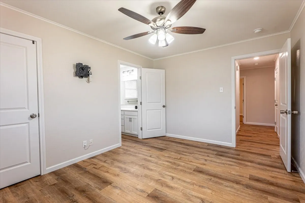 Single Family Residence For Sale in Erath County , 1762 N Mc Cart Street, Stephenville, Texas 76401, 4 Bedroom, 2 Bathroom, 1 Garage spaces, 1,990 Sqft, built in 1963, mls#21305333, Real Estate Agent in Stephenville, Homes For Sale in Erath county, Homes For Sale in Stephenville, Realtor in Stephenville Texas, Real Estate Brokerage Independent Realty Texas, Luminita Cordes Realtor