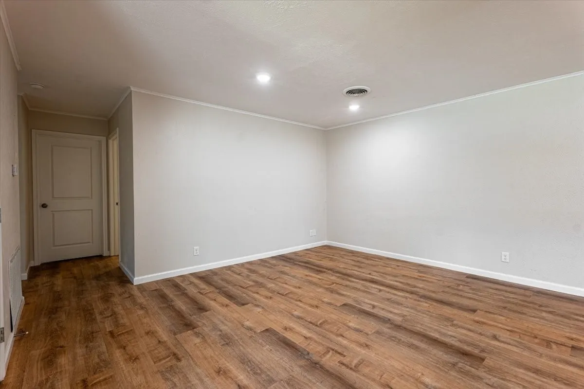 Single Family Residence For Sale in Erath County , 1762 N Mc Cart Street, Stephenville, Texas 76401, 4 Bedroom, 2 Bathroom, 1 Garage spaces, 1,990 Sqft, built in 1963, mls#21305333, Real Estate Agent in Stephenville, Homes For Sale in Erath county, Homes For Sale in Stephenville, Realtor in Stephenville Texas, Real Estate Brokerage Independent Realty Texas, Luminita Cordes Realtor