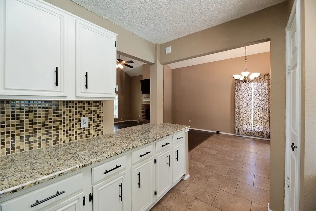 Single Family Residence For Sale in Tarrant County , 2085 Paint Pony Lane, Keller, Texas 76248, 4 Bedroom, 2 Bathroom, 2 Garage spaces, 1,744 Sqft, built in 1991, mls#21311166, Real Estate Agent in Keller, Homes For Sale in Tarrant county, Homes For Sale in Keller, Realtor in Keller Texas, Real Estate Brokerage Independent Realty Texas, Luminita Cordes Realtor