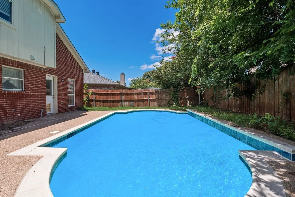 Single Family Residence For Sale in Tarrant County , 2085 Paint Pony Lane, Keller, Texas 76248, 4 Bedroom, 2 Bathroom, 2 Garage spaces, 1,744 Sqft, built in 1991, mls#21311166, Real Estate Agent in Keller, Homes For Sale in Tarrant county, Homes For Sale in Keller, Realtor in Keller Texas, Real Estate Brokerage Independent Realty Texas, Luminita Cordes Realtor