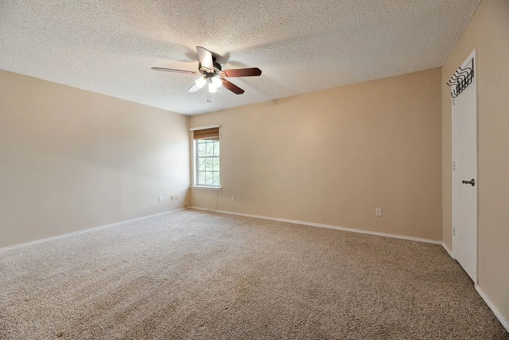 Single Family Residence For Sale in Tarrant County , 2085 Paint Pony Lane, Keller, Texas 76248, 4 Bedroom, 2 Bathroom, 2 Garage spaces, 1,744 Sqft, built in 1991, mls#21311166, Real Estate Agent in Keller, Homes For Sale in Tarrant county, Homes For Sale in Keller, Realtor in Keller Texas, Real Estate Brokerage Independent Realty Texas, Luminita Cordes Realtor