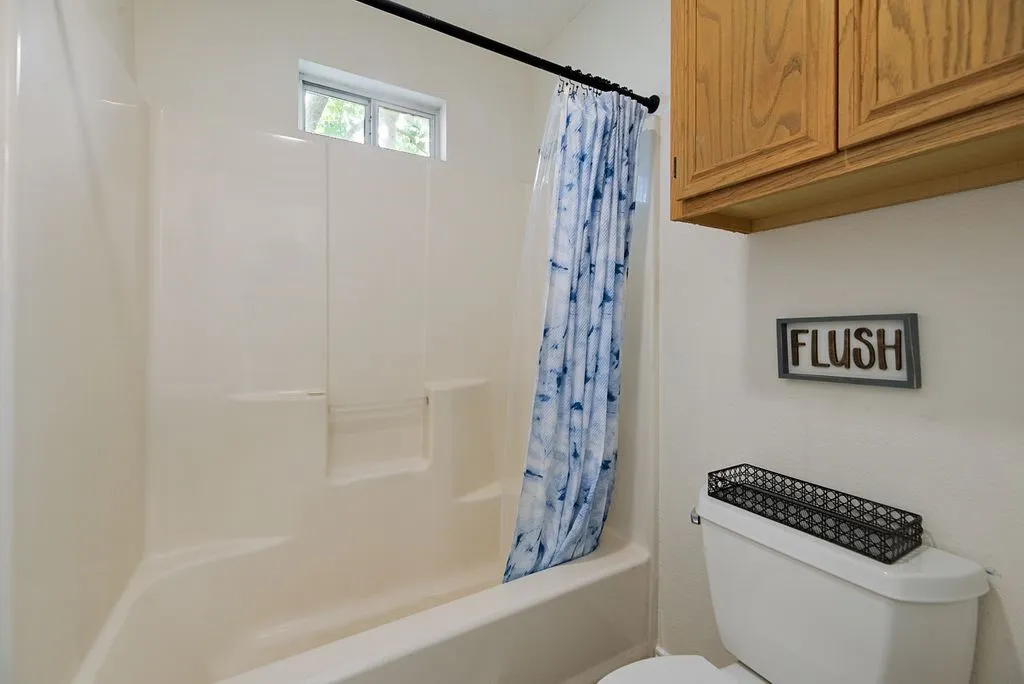 Single Family Residence For Sale in Tarrant County , 2085 Paint Pony Lane, Keller, Texas 76248, 4 Bedroom, 2 Bathroom, 2 Garage spaces, 1,744 Sqft, built in 1991, mls#21311166, Real Estate Agent in Keller, Homes For Sale in Tarrant county, Homes For Sale in Keller, Realtor in Keller Texas, Real Estate Brokerage Independent Realty Texas, Luminita Cordes Realtor