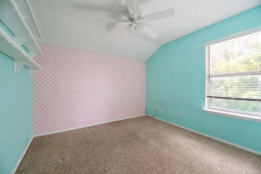 Single Family Residence For Sale in Tarrant County , 2085 Paint Pony Lane, Keller, Texas 76248, 4 Bedroom, 2 Bathroom, 2 Garage spaces, 1,744 Sqft, built in 1991, mls#21311166, Real Estate Agent in Keller, Homes For Sale in Tarrant county, Homes For Sale in Keller, Realtor in Keller Texas, Real Estate Brokerage Independent Realty Texas, Luminita Cordes Realtor