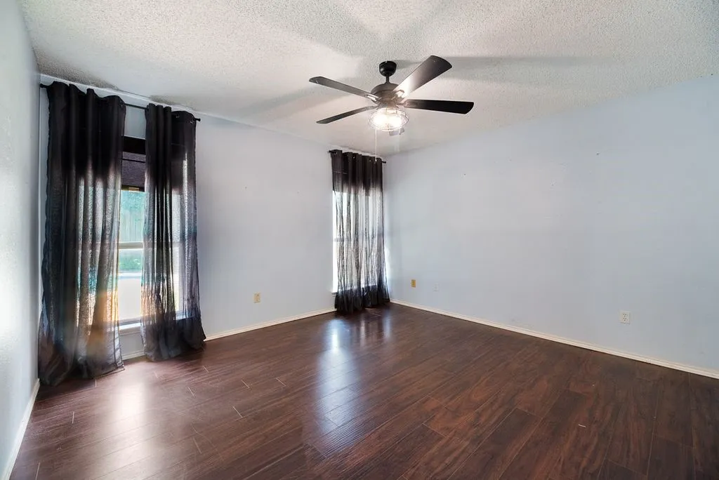 Single Family Residence For Sale in Tarrant County , 2085 Paint Pony Lane, Keller, Texas 76248, 4 Bedroom, 2 Bathroom, 2 Garage spaces, 1,744 Sqft, built in 1991, mls#21311166, Real Estate Agent in Keller, Homes For Sale in Tarrant county, Homes For Sale in Keller, Realtor in Keller Texas, Real Estate Brokerage Independent Realty Texas, Luminita Cordes Realtor