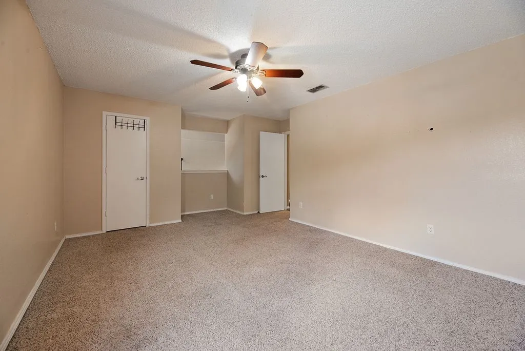 Single Family Residence For Sale in Tarrant County , 2085 Paint Pony Lane, Keller, Texas 76248, 4 Bedroom, 2 Bathroom, 2 Garage spaces, 1,744 Sqft, built in 1991, mls#21311166, Real Estate Agent in Keller, Homes For Sale in Tarrant county, Homes For Sale in Keller, Realtor in Keller Texas, Real Estate Brokerage Independent Realty Texas, Luminita Cordes Realtor