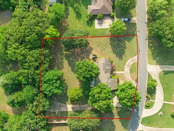 Single Family Residence For Sale in Lamar County , 4110 Lakeshore Drive, Reno, Texas 75462, 4 Bedrooms, 3 Bathrooms, 2 Garage spaces, 2,276 Sqft, built in 1987, Price $289,900, mls#21308690, Real Estate Agent in Reno, Homes For Sale in Lamar county, Homes For Sale in Reno, Realtor in Reno Texas, Real Estate Brokerage Independent Realty Texas, Luminita Cordes Realtor