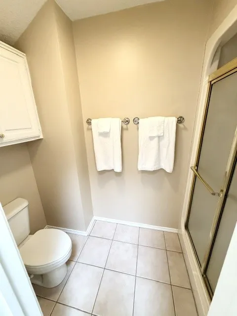 Single Family Residence For Sale in Lamar County , 4110 Lakeshore Drive, Reno, Texas 75462, 4 Bedrooms, 3 Bathrooms, 2 Garage spaces, 2,276 Sqft, built in 1987, Price $289,900, mls#21308690, Real Estate Agent in Reno, Homes For Sale in Lamar county, Homes For Sale in Reno, Realtor in Reno Texas, Real Estate Brokerage Independent Realty Texas, Luminita Cordes Realtor