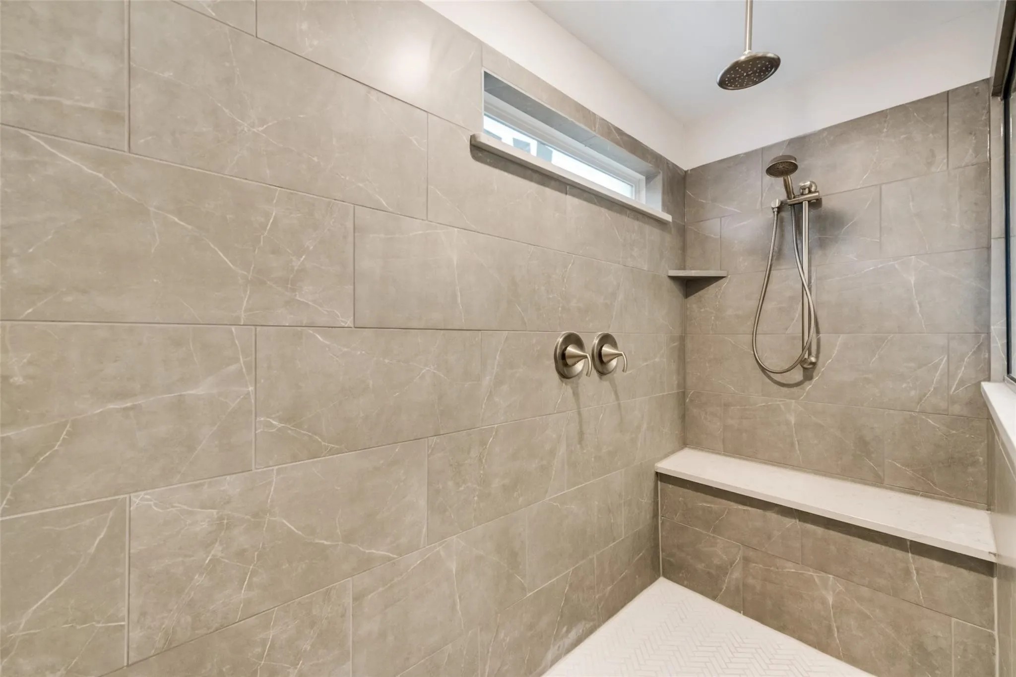 Single Family Residence For Rent in Dallas County , 714 Creekwater Lane, Garland, Texas 75043, 3 Bedroom, 3 Bathroom, 2 Garage spaces, 2,177 Sqft, built in 2022, mls#21311180, Real Estate Agent in Garland, Homes For Rent in Dallas county, Homes For Rent in Garland, Realtor in Garland Texas, Real Estate Brokerage Independent Realty Texas, Luminita Cordes Realtor