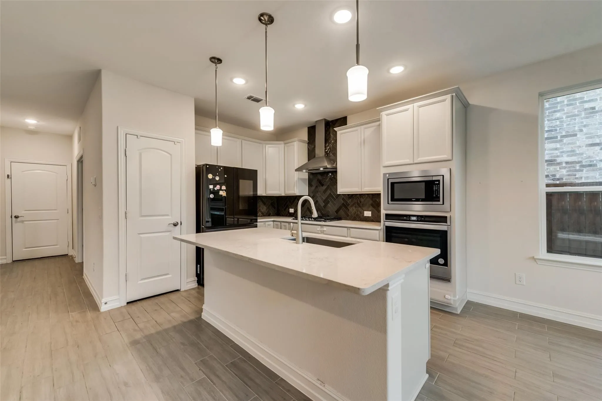 Single Family Residence For Rent in Dallas County , 714 Creekwater Lane, Garland, Texas 75043, 3 Bedroom, 3 Bathroom, 2 Garage spaces, 2,177 Sqft, built in 2022, mls#21311180, Real Estate Agent in Garland, Homes For Rent in Dallas county, Homes For Rent in Garland, Realtor in Garland Texas, Real Estate Brokerage Independent Realty Texas, Luminita Cordes Realtor