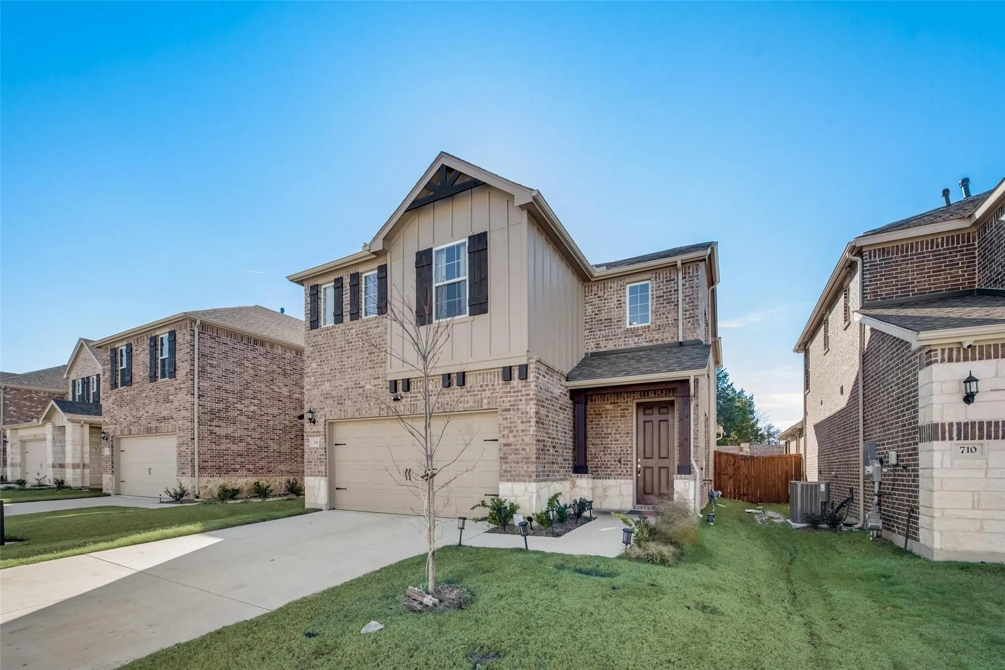 Single Family Residence For Rent in Dallas County , 714 Creekwater Lane, Garland, Texas 75043, 3 Bedroom, 3 Bathroom, 2 Garage spaces, 2,177 Sqft, built in 2022, mls#21311180, Real Estate Agent in Garland, Homes For Rent in Dallas county, Homes For Rent in Garland, Realtor in Garland Texas, Real Estate Brokerage Independent Realty Texas, Luminita Cordes Realtor