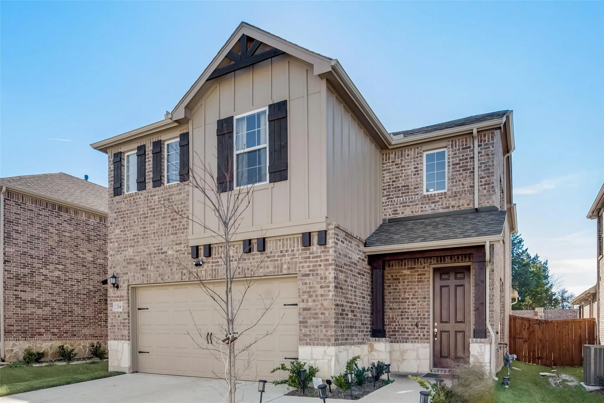 Single Family Residence For Rent in Dallas County , 714 Creekwater Lane, Garland, Texas 75043, 3 Bedroom, 3 Bathroom, 2 Garage spaces, 2,177 Sqft, built in 2022, mls#21311180, Real Estate Agent in Garland, Homes For Rent in Dallas county, Homes For Rent in Garland, Realtor in Garland Texas, Real Estate Brokerage Independent Realty Texas, Luminita Cordes Realtor