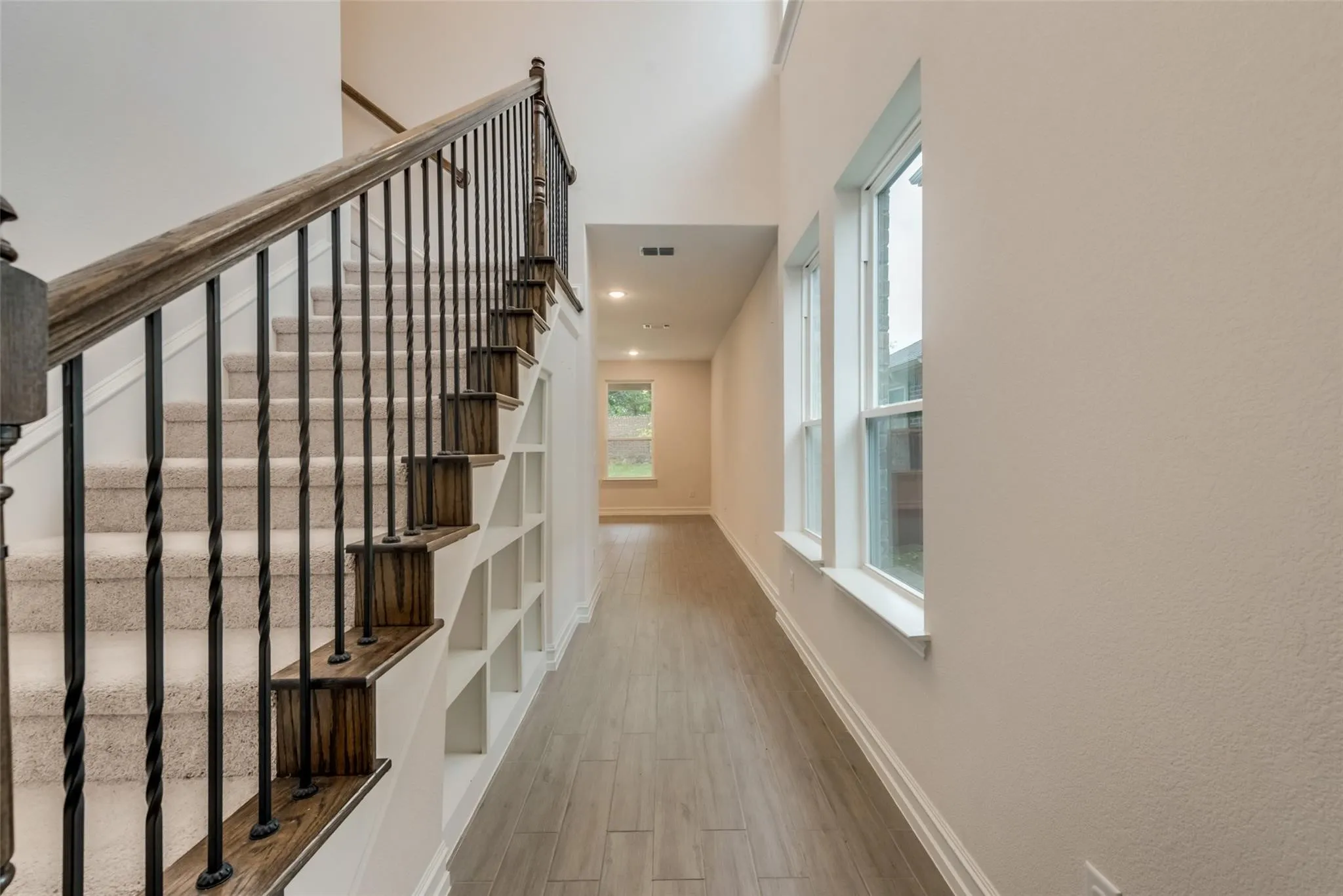 Single Family Residence For Rent in Dallas County , 714 Creekwater Lane, Garland, Texas 75043, 3 Bedroom, 3 Bathroom, 2 Garage spaces, 2,177 Sqft, built in 2022, mls#21311180, Real Estate Agent in Garland, Homes For Rent in Dallas county, Homes For Rent in Garland, Realtor in Garland Texas, Real Estate Brokerage Independent Realty Texas, Luminita Cordes Realtor