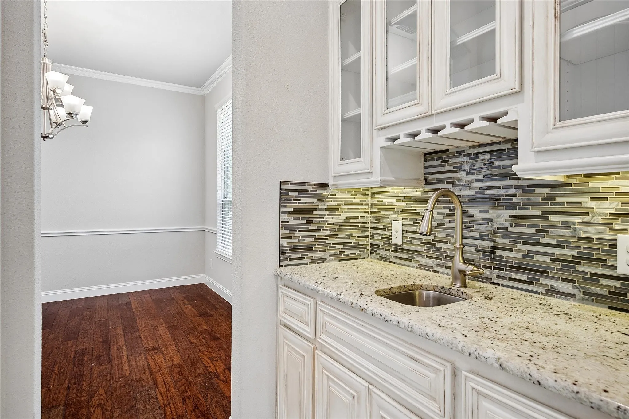 Butler pantry