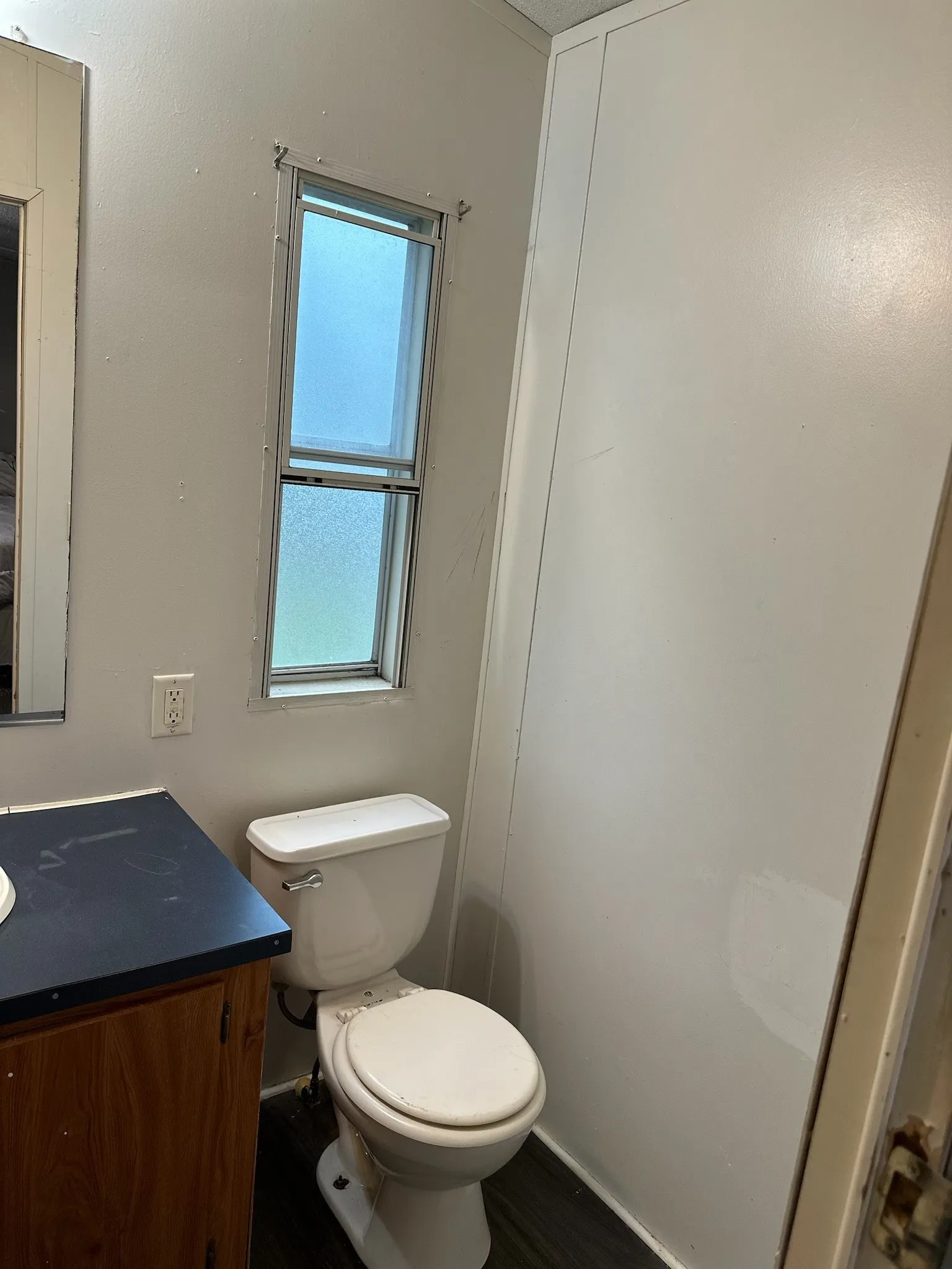 Mobile Home For Sale in Erath County , 1250 N Belknap Street, Stephenville, Texas 76401, 2 Bedrooms, 2 Bathrooms, Garage spaces, 1,088 Sqft, built in 1999, Price $115,000, mls#21308117, Real Estate Agent in Stephenville, Homes For Sale in Erath county, Homes For Sale in Stephenville, Realtor in Stephenville Texas, Real Estate Brokerage Independent Realty Texas, Luminita Cordes Realtor