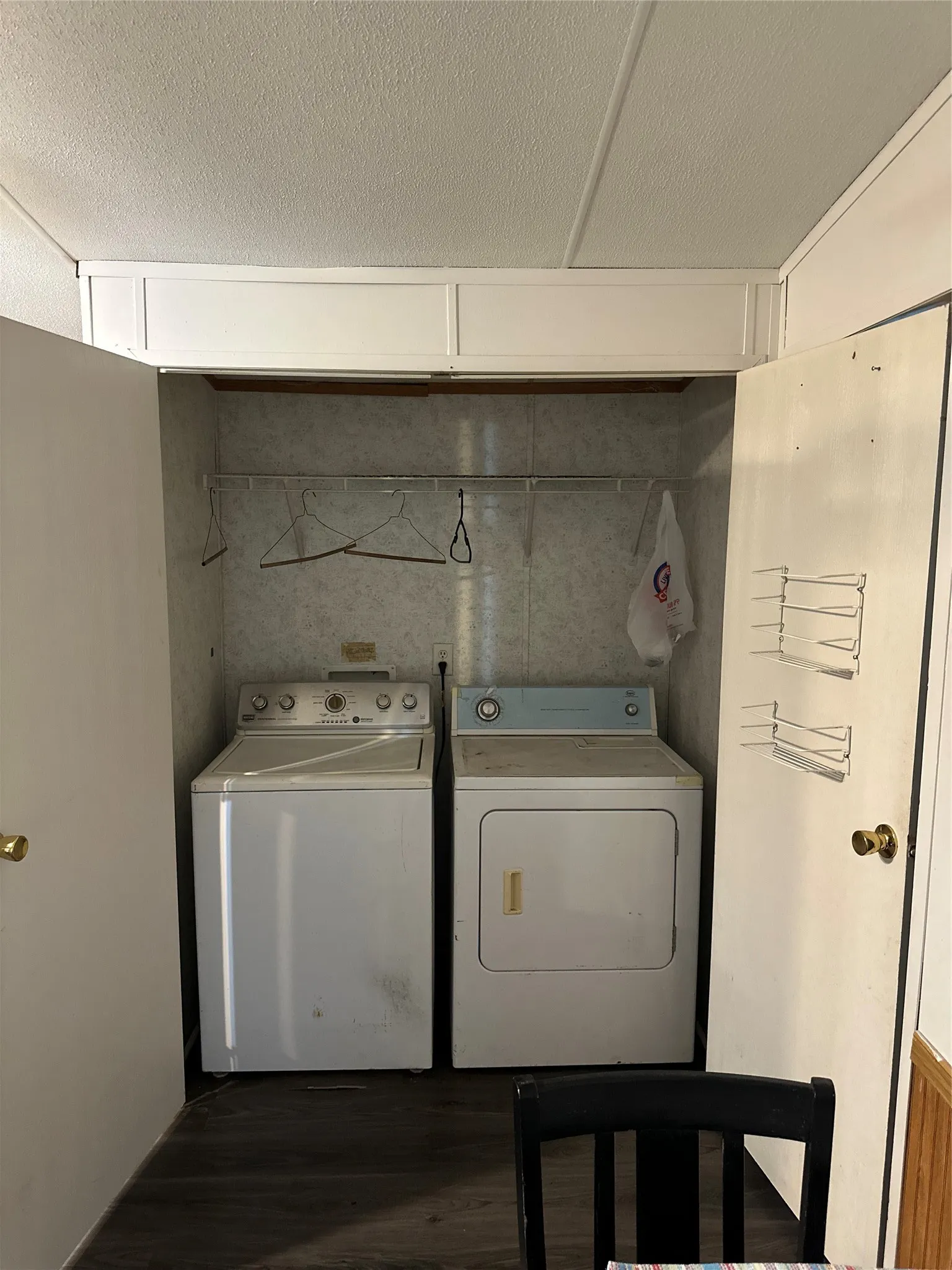 Mobile Home For Sale in Erath County , 1250 N Belknap Street, Stephenville, Texas 76401, 2 Bedrooms, 2 Bathrooms, Garage spaces, 1,088 Sqft, built in 1999, Price $115,000, mls#21308117, Real Estate Agent in Stephenville, Homes For Sale in Erath county, Homes For Sale in Stephenville, Realtor in Stephenville Texas, Real Estate Brokerage Independent Realty Texas, Luminita Cordes Realtor