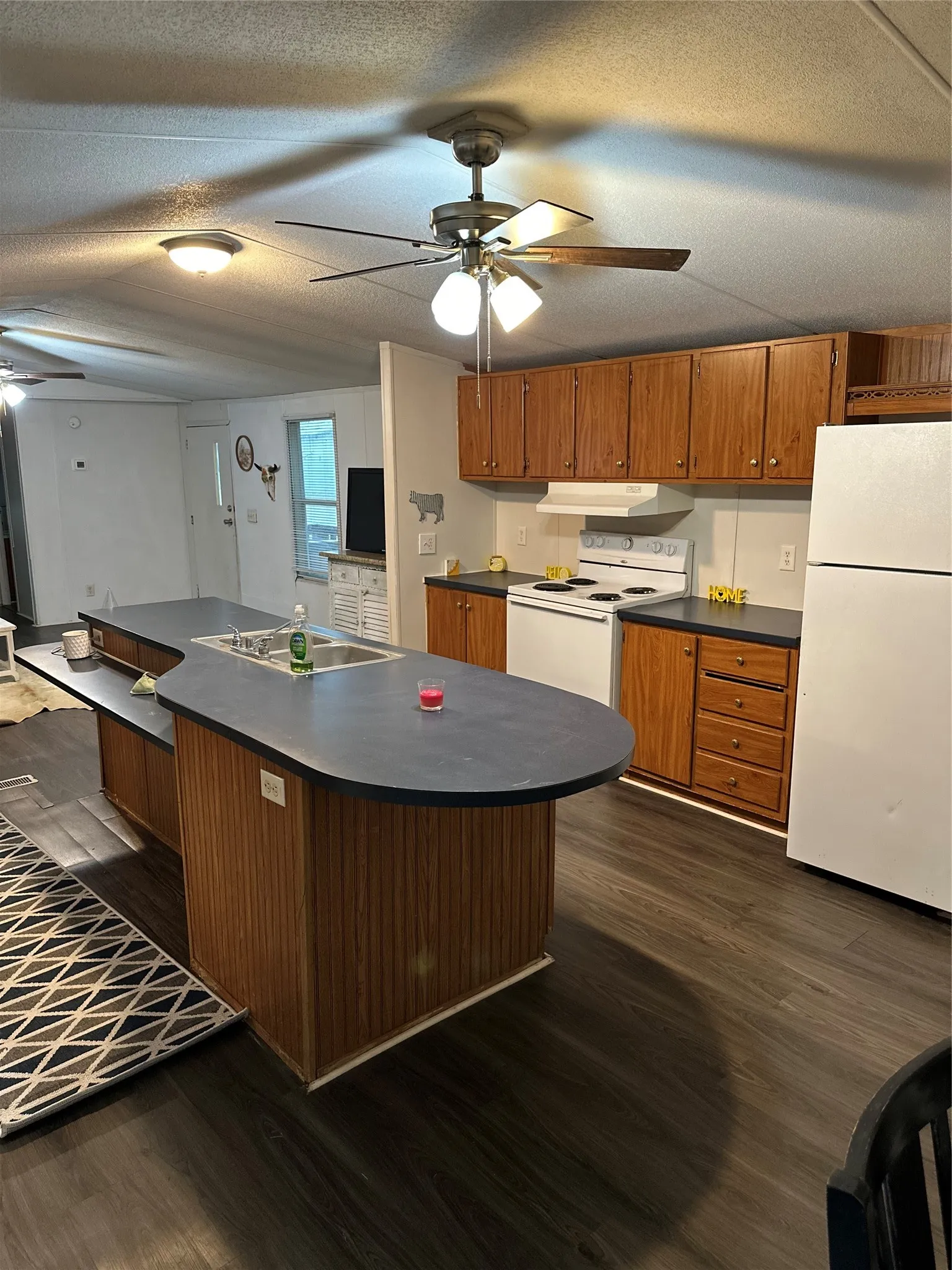 Mobile Home For Sale in Erath County , 1250 N Belknap Street, Stephenville, Texas 76401, 2 Bedrooms, 2 Bathrooms, Garage spaces, 1,088 Sqft, built in 1999, Price $115,000, mls#21308117, Real Estate Agent in Stephenville, Homes For Sale in Erath county, Homes For Sale in Stephenville, Realtor in Stephenville Texas, Real Estate Brokerage Independent Realty Texas, Luminita Cordes Realtor