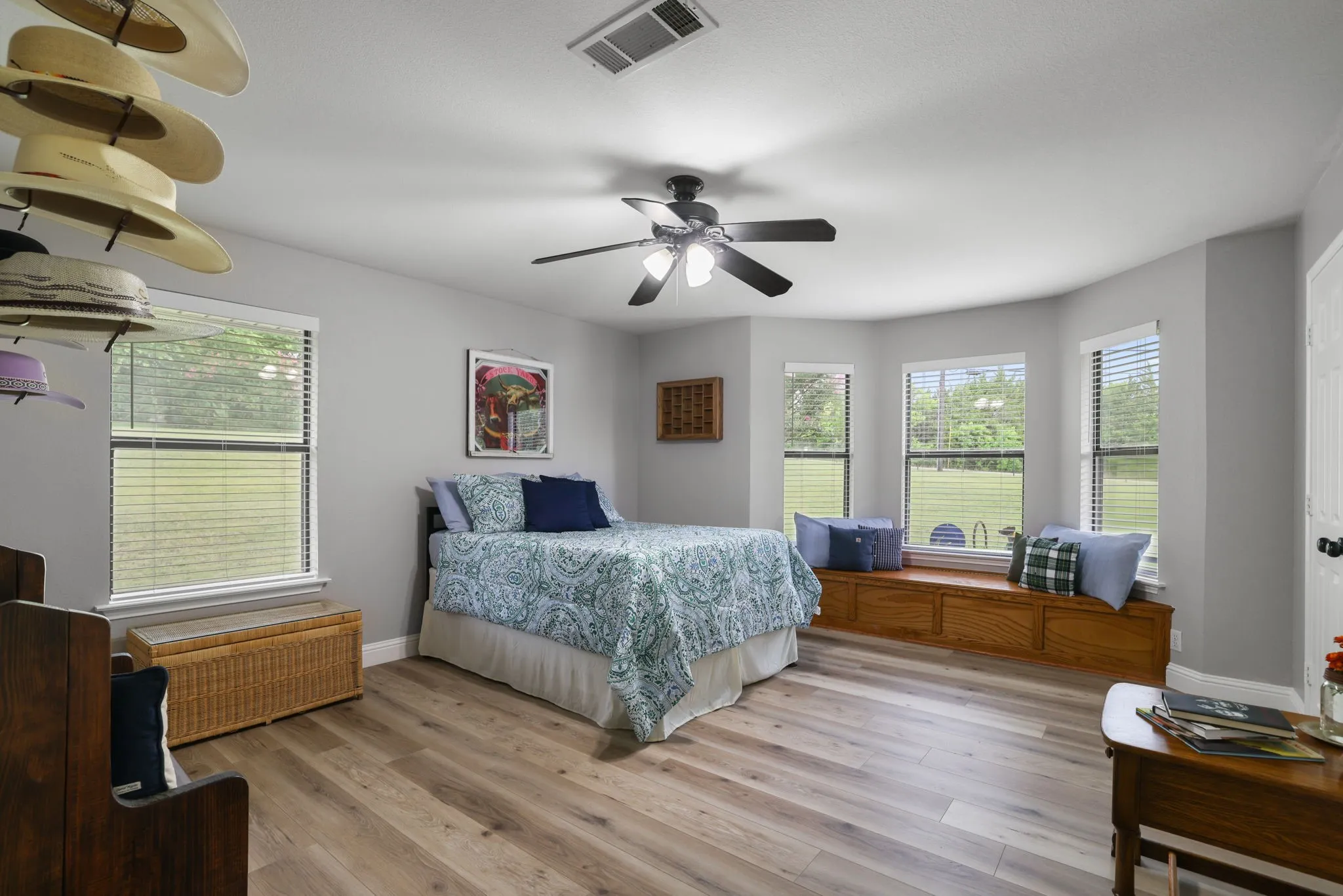 Back bedroom