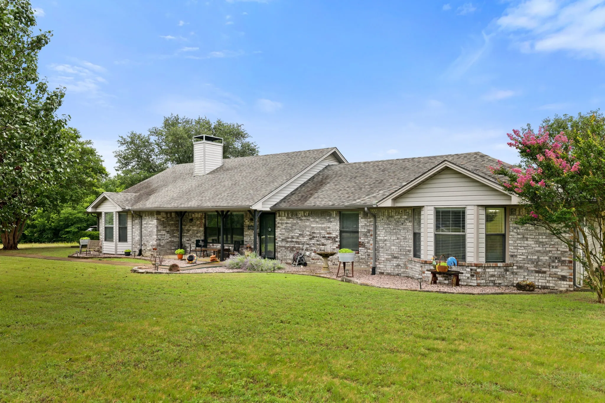 Single Family Residence For Sale in Collin County , 2515 Taylor Boulevard, Anna, Texas 75409, 4 Bedroom, 3 Bathroom, 2 Garage spaces, 2,506 Sqft, built in 1988, mls#21309915, Real Estate Agent in Anna, Homes For Sale in Collin county, Homes For Sale in Anna, Realtor in Anna Texas, Real Estate Brokerage Independent Realty Texas, Luminita Cordes Realtor