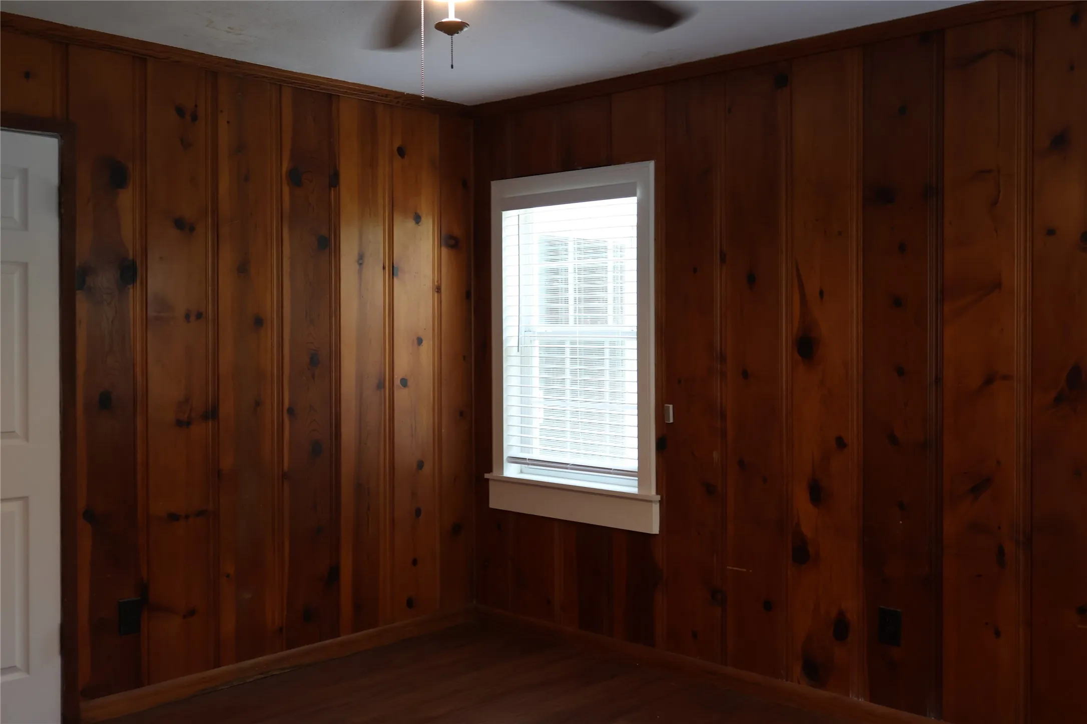 Single Family Residence For Rent in Tarrant County , 2516 Norfleet Street, Sansom Park, Texas 76114, 3 Bedroom, 2 Bathroom, Garage spaces, 1,838 Sqft, built in 1955, mls#21311094, Real Estate Agent in Sansom Park, Homes For Rent in Tarrant county, Homes For Rent in Sansom Park, Realtor in Sansom Park Texas, Real Estate Brokerage Independent Realty Texas, Luminita Cordes Realtor