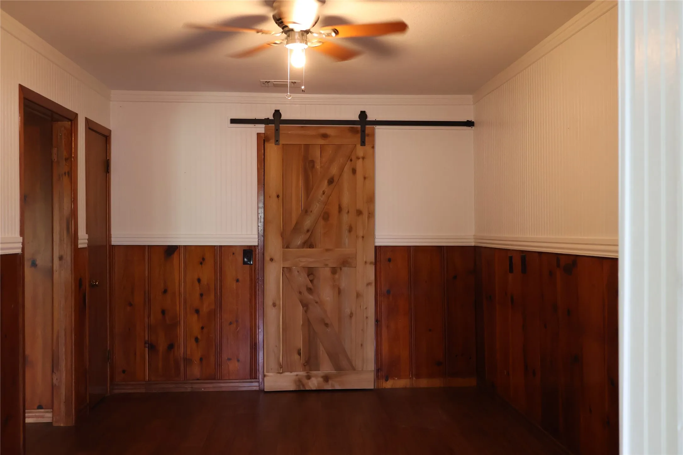 Single Family Residence For Rent in Tarrant County , 2516 Norfleet Street, Sansom Park, Texas 76114, 3 Bedroom, 2 Bathroom, Garage spaces, 1,838 Sqft, built in 1955, mls#21311094, Real Estate Agent in Sansom Park, Homes For Rent in Tarrant county, Homes For Rent in Sansom Park, Realtor in Sansom Park Texas, Real Estate Brokerage Independent Realty Texas, Luminita Cordes Realtor