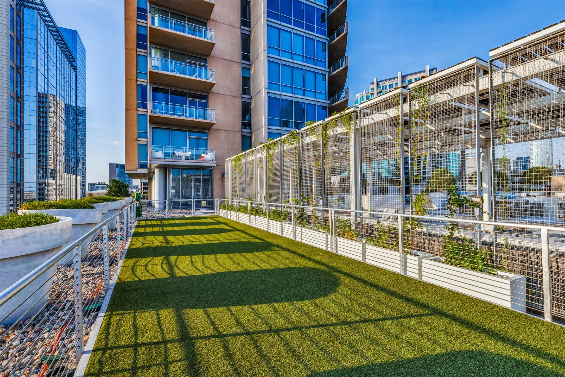 Condominium For Rent in Dallas County , 2200 Victory Avenue 1604, Dallas, Texas 75219, 2 Bedroom, 3 Bathroom, 3 Garage spaces, 2,178 Sqft, built in 2007, mls#21297663, Real Estate Agent in Dallas, Homes For Rent in Dallas county, Homes For Rent in Dallas, Realtor in Dallas Texas, Real Estate Brokerage Independent Realty Texas, Luminita Cordes Realtor