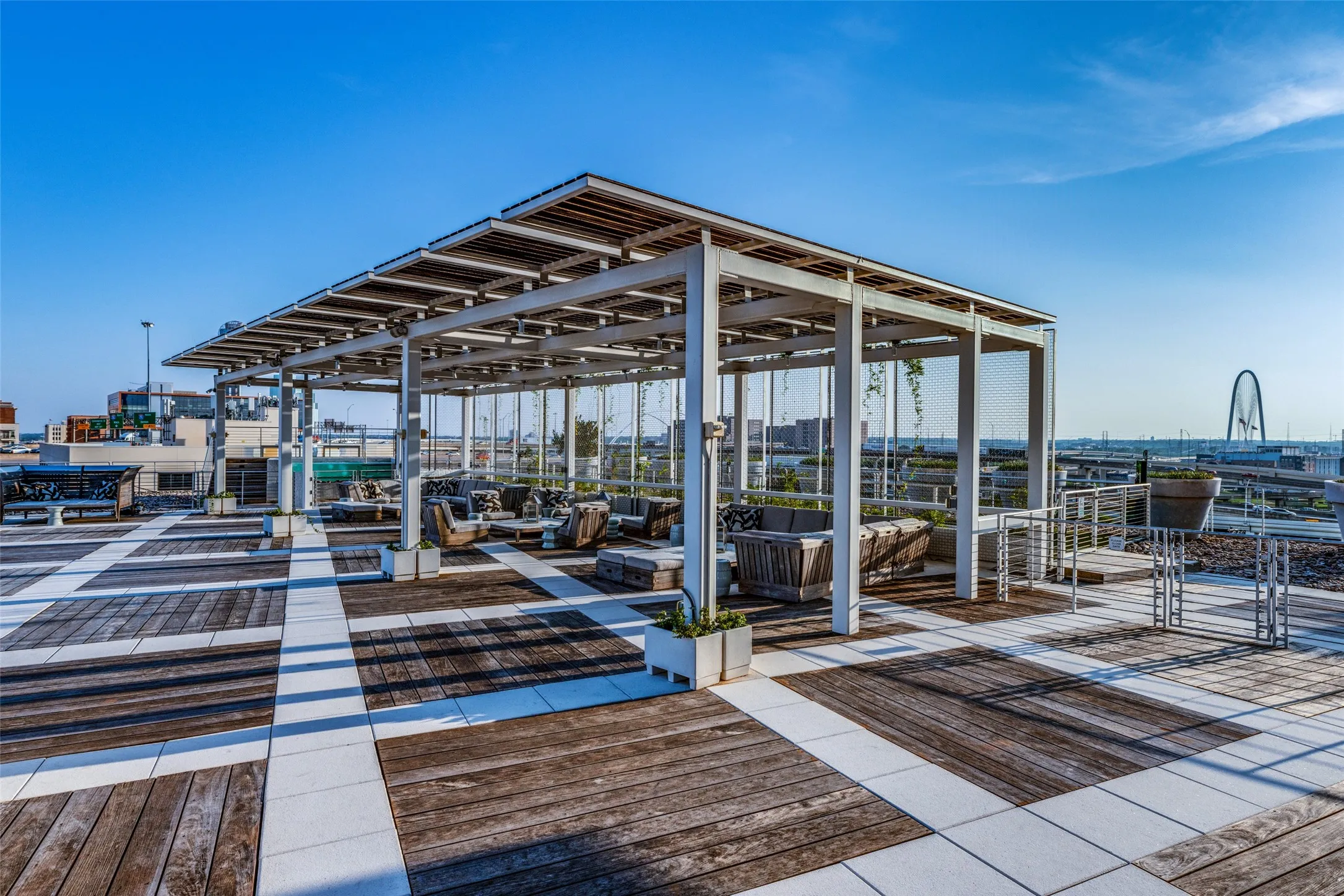 Condominium For Rent in Dallas County , 2200 Victory Avenue 1604, Dallas, Texas 75219, 2 Bedroom, 3 Bathroom, 3 Garage spaces, 2,178 Sqft, built in 2007, mls#21297663, Real Estate Agent in Dallas, Homes For Rent in Dallas county, Homes For Rent in Dallas, Realtor in Dallas Texas, Real Estate Brokerage Independent Realty Texas, Luminita Cordes Realtor