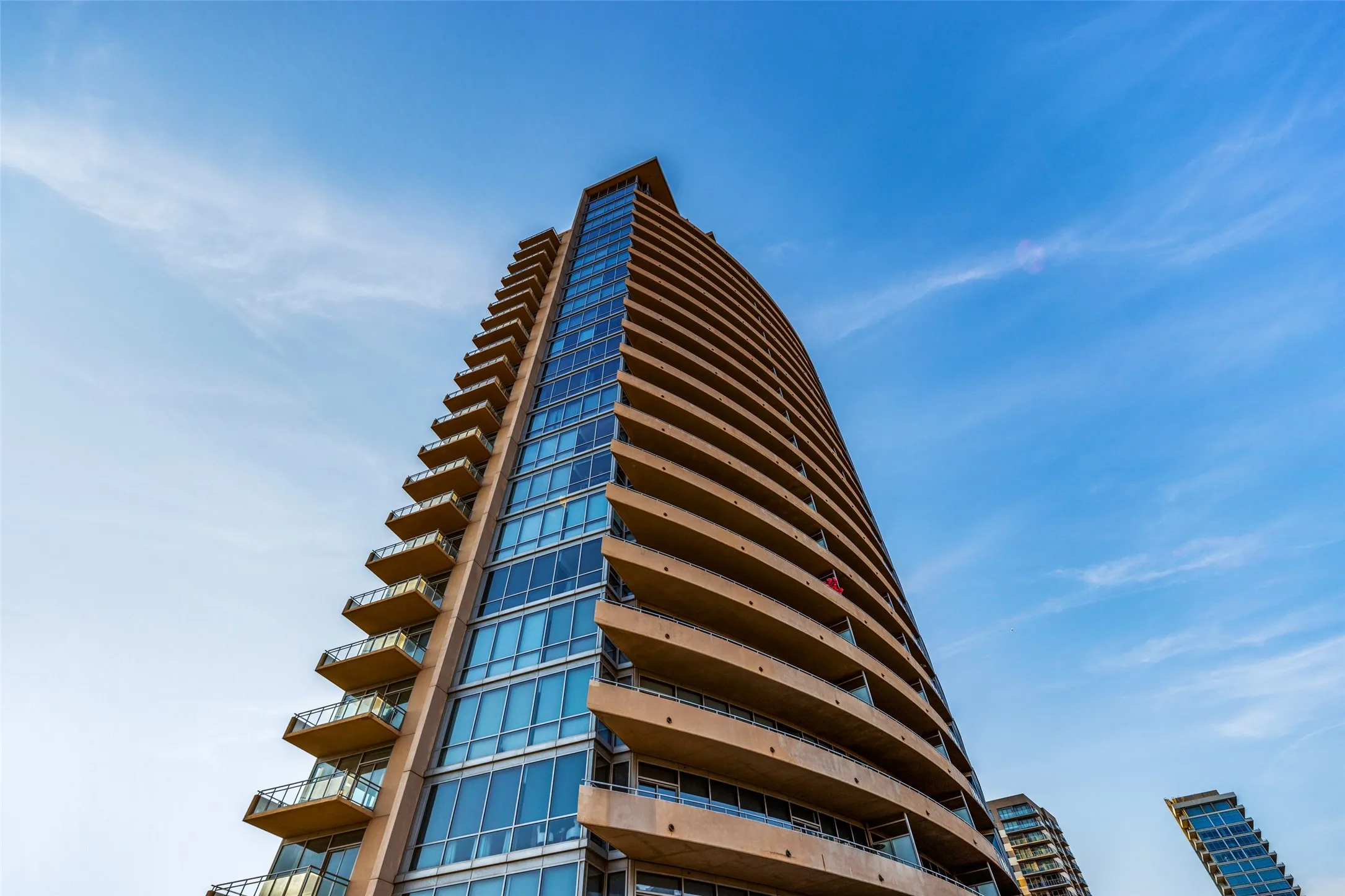 Condominium For Rent in Dallas County , 2200 Victory Avenue 1604, Dallas, Texas 75219, 2 Bedroom, 3 Bathroom, 3 Garage spaces, 2,178 Sqft, built in 2007, mls#21297663, Real Estate Agent in Dallas, Homes For Rent in Dallas county, Homes For Rent in Dallas, Realtor in Dallas Texas, Real Estate Brokerage Independent Realty Texas, Luminita Cordes Realtor