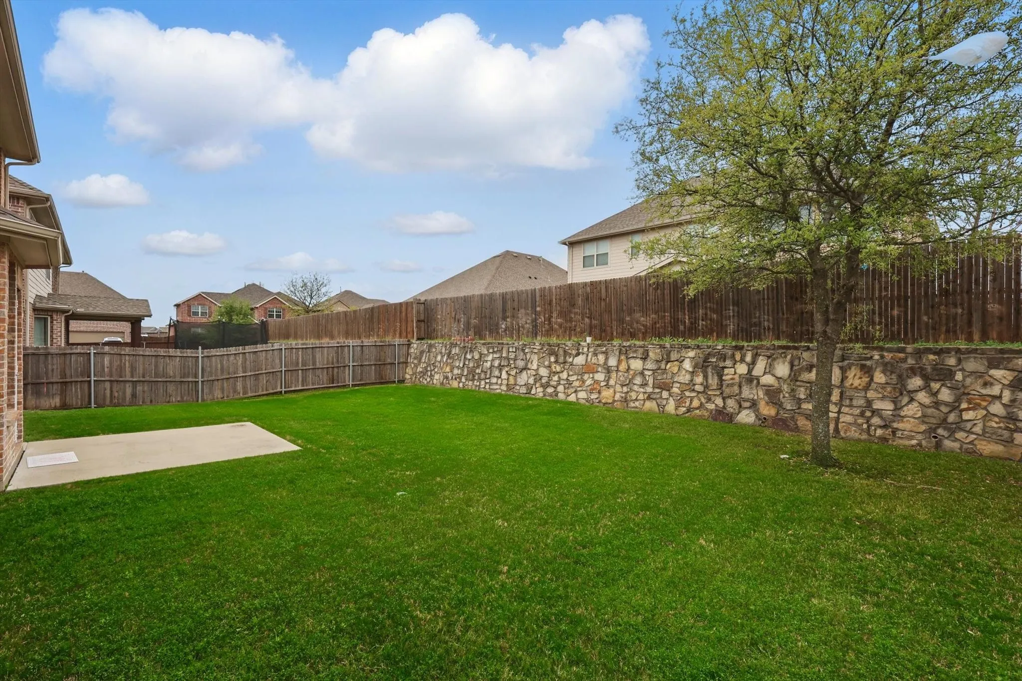 Single Family Residence For Rent in Collin County , 1605 Lisburn Drive, Mc Kinney, Texas 75071, 4 Bedrooms, 4 Bathrooms, 2 Garage spaces, 3,565 Sqft, built in 2015, Price $3,300, mls#21308475, Real Estate Agent in Mc Kinney, Homes For Rent in Collin county, Homes For Rent in Mc Kinney, Realtor in Mc Kinney Texas, Real Estate Brokerage Independent Realty Texas, Luminita Cordes Realtor