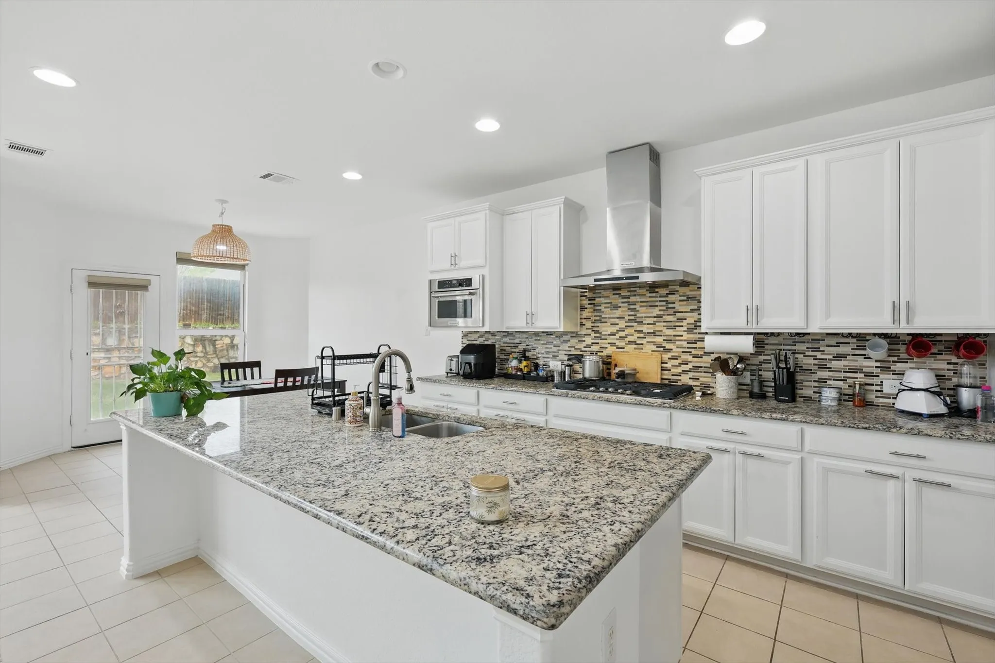 Single Family Residence For Rent in Collin County , 1605 Lisburn Drive, Mc Kinney, Texas 75071, 4 Bedrooms, 4 Bathrooms, 2 Garage spaces, 3,565 Sqft, built in 2015, Price $3,300, mls#21308475, Real Estate Agent in Mc Kinney, Homes For Rent in Collin county, Homes For Rent in Mc Kinney, Realtor in Mc Kinney Texas, Real Estate Brokerage Independent Realty Texas, Luminita Cordes Realtor