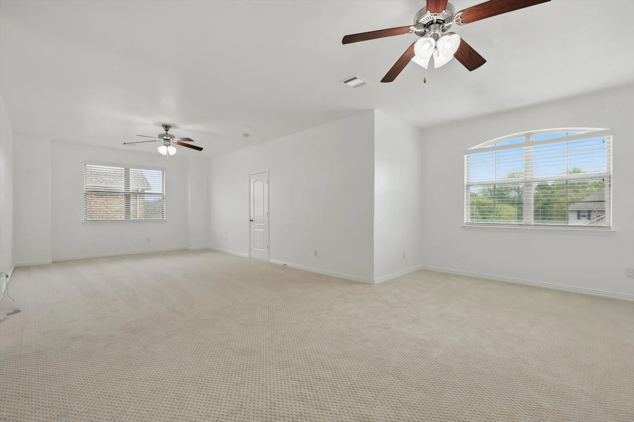 Single Family Residence For Rent in Collin County , 1605 Lisburn Drive, Mc Kinney, Texas 75071, 4 Bedrooms, 4 Bathrooms, 2 Garage spaces, 3,565 Sqft, built in 2015, Price $3,300, mls#21308475, Real Estate Agent in Mc Kinney, Homes For Rent in Collin county, Homes For Rent in Mc Kinney, Realtor in Mc Kinney Texas, Real Estate Brokerage Independent Realty Texas, Luminita Cordes Realtor