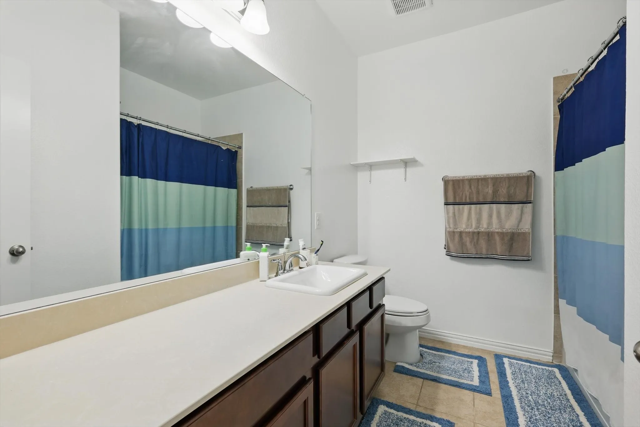 Single Family Residence For Rent in Collin County , 1605 Lisburn Drive, Mc Kinney, Texas 75071, 4 Bedrooms, 4 Bathrooms, 2 Garage spaces, 3,565 Sqft, built in 2015, Price $3,300, mls#21308475, Real Estate Agent in Mc Kinney, Homes For Rent in Collin county, Homes For Rent in Mc Kinney, Realtor in Mc Kinney Texas, Real Estate Brokerage Independent Realty Texas, Luminita Cordes Realtor