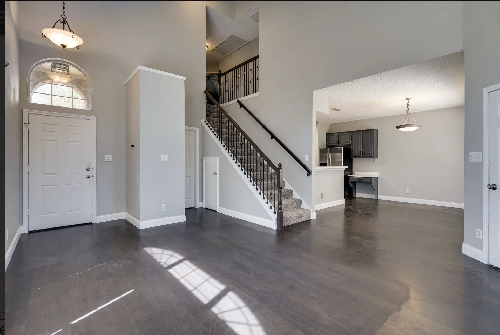 Single Family Residence For Rent in Denton County , 4156 One PLace, Flower Mound, Texas 75028, 3 Bedroom, 3 Bathroom, 2 Garage spaces, 1,475 Sqft, built in 1997, mls#21311250, Real Estate Agent in Flower Mound, Homes For Rent in Denton county, Homes For Rent in Flower Mound, Realtor in Flower Mound Texas, Real Estate Brokerage Independent Realty Texas, Luminita Cordes Realtor